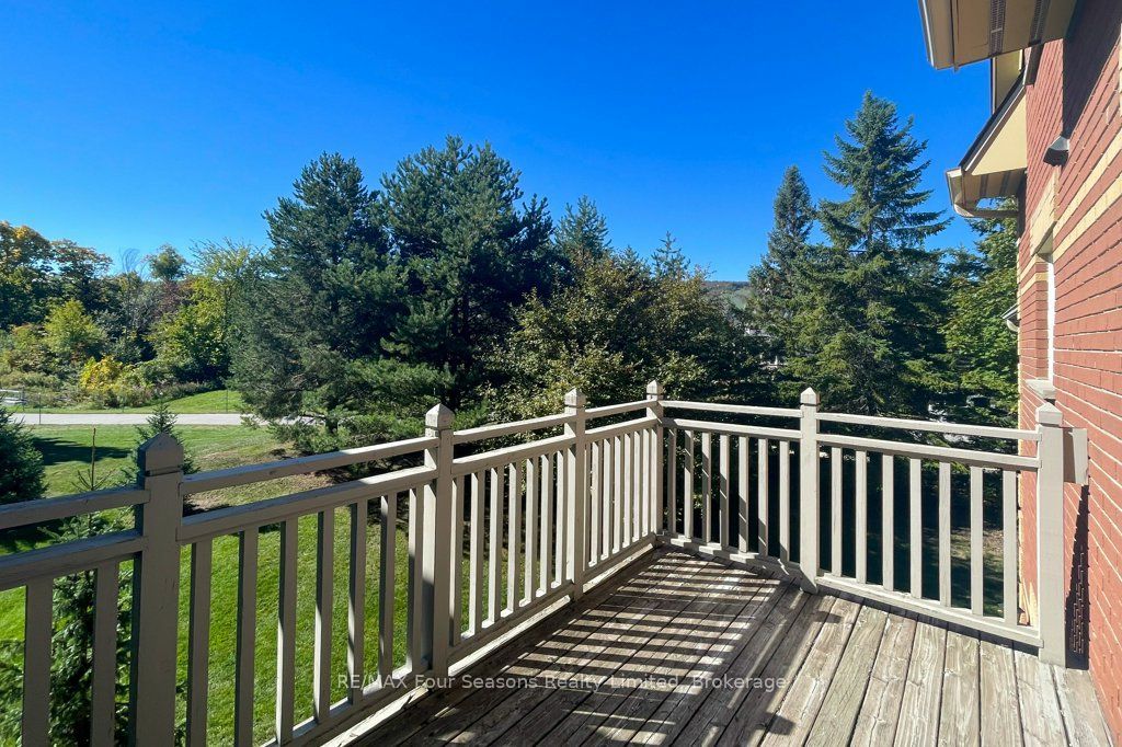184 Snowbridge Way 201 Property Photo 4