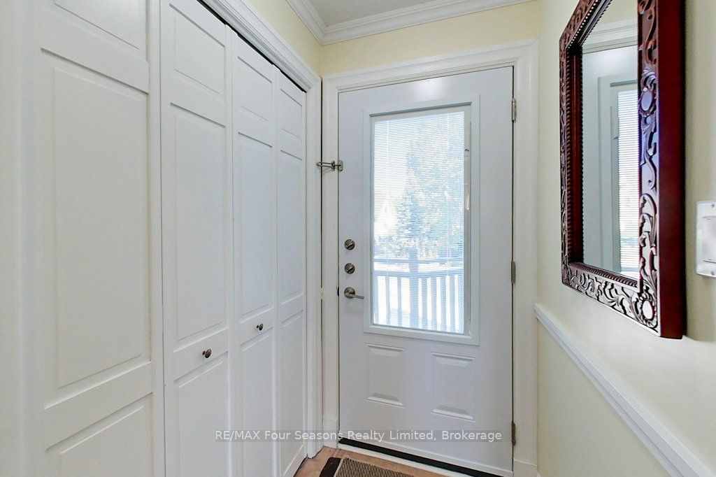 184 Snowbridge Way 201 Property Photo 5