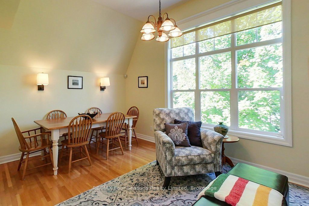 184 Snowbridge Way 201 Property Photo 13