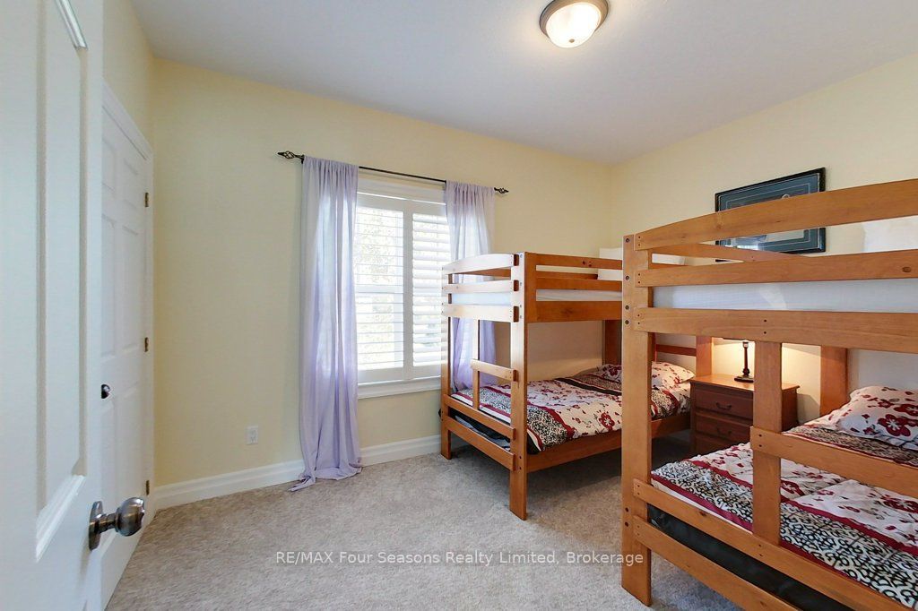 184 Snowbridge Way 201 Property Photo 14