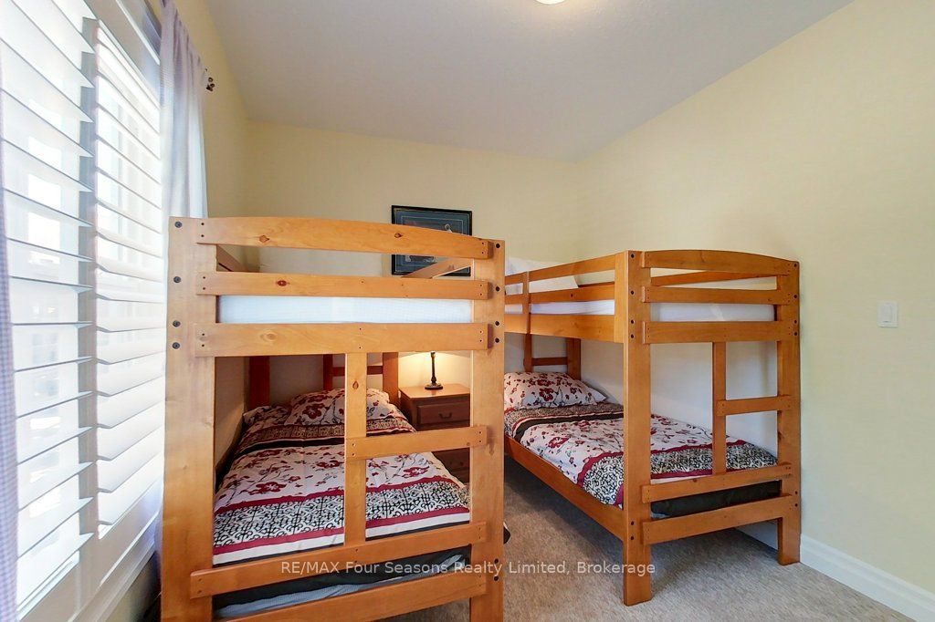 184 Snowbridge Way 201 Property Photo 15