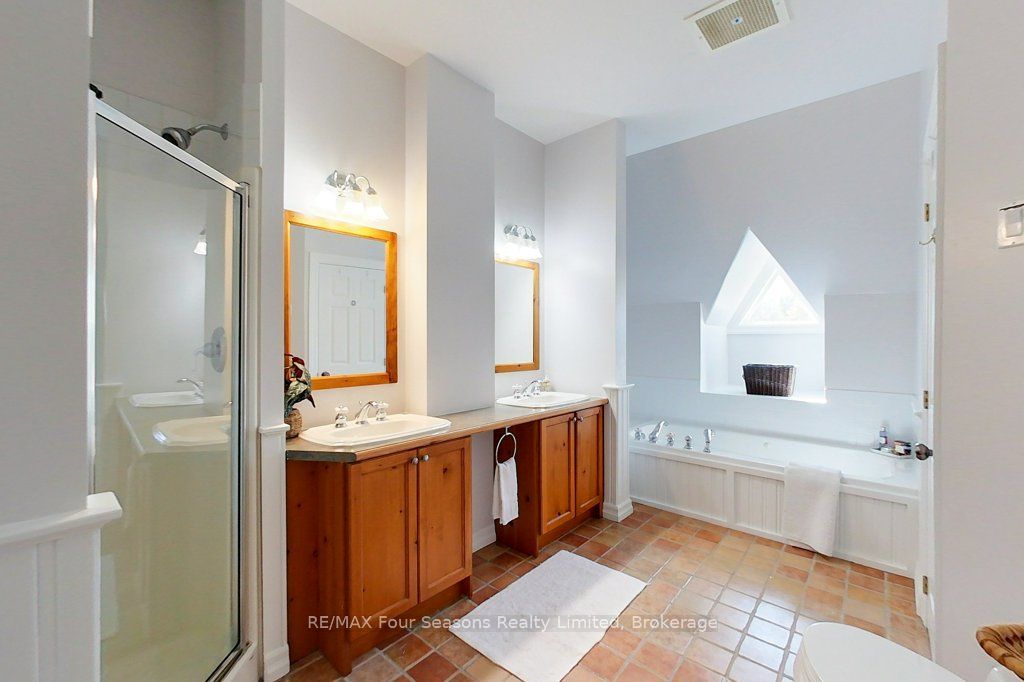 184 Snowbridge Way 201 Property Photo 20