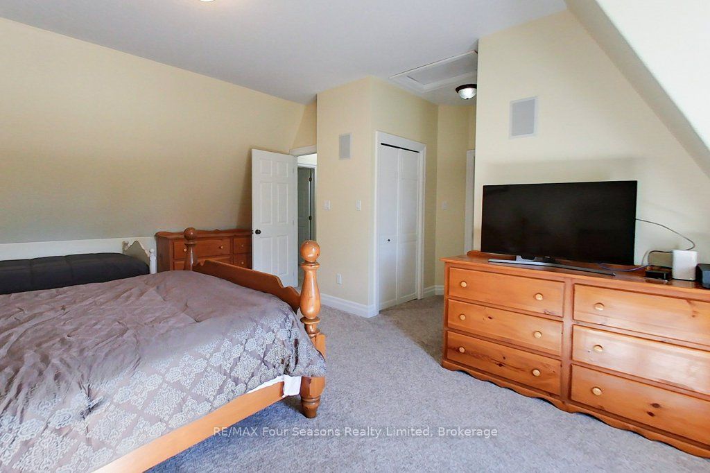 184 Snowbridge Way 201 Property Photo 25