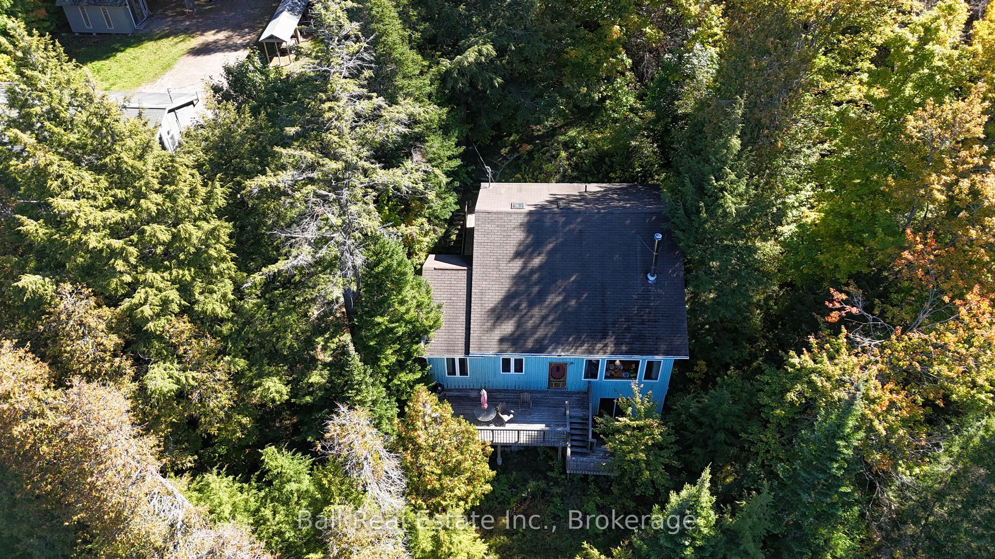 1034 Charlie George Lake Drive N Property Photo 3