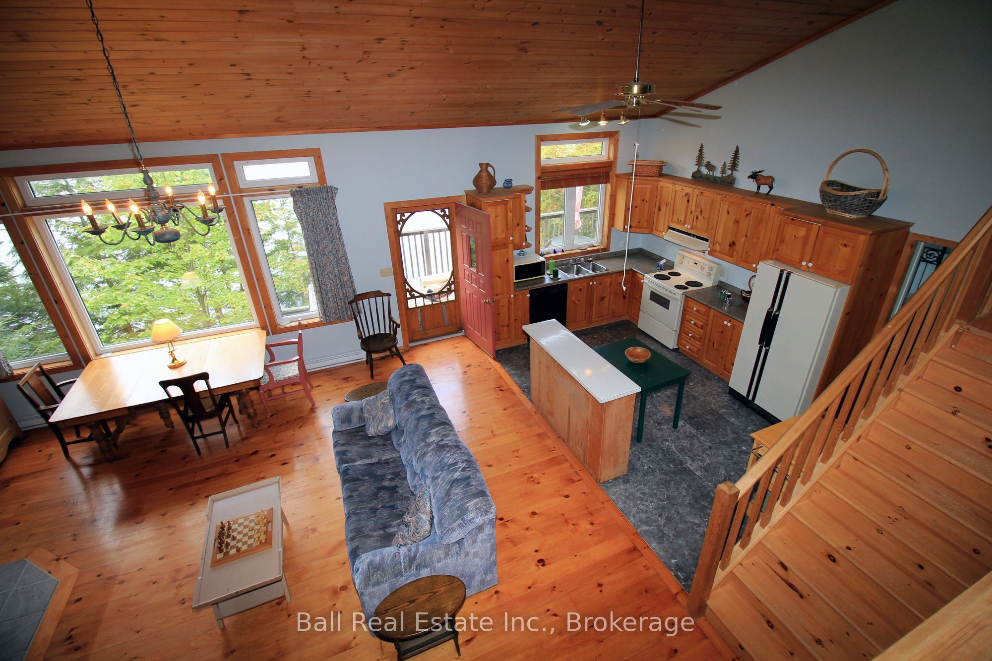 1034 Charlie George Lake Drive N Property Photo 8