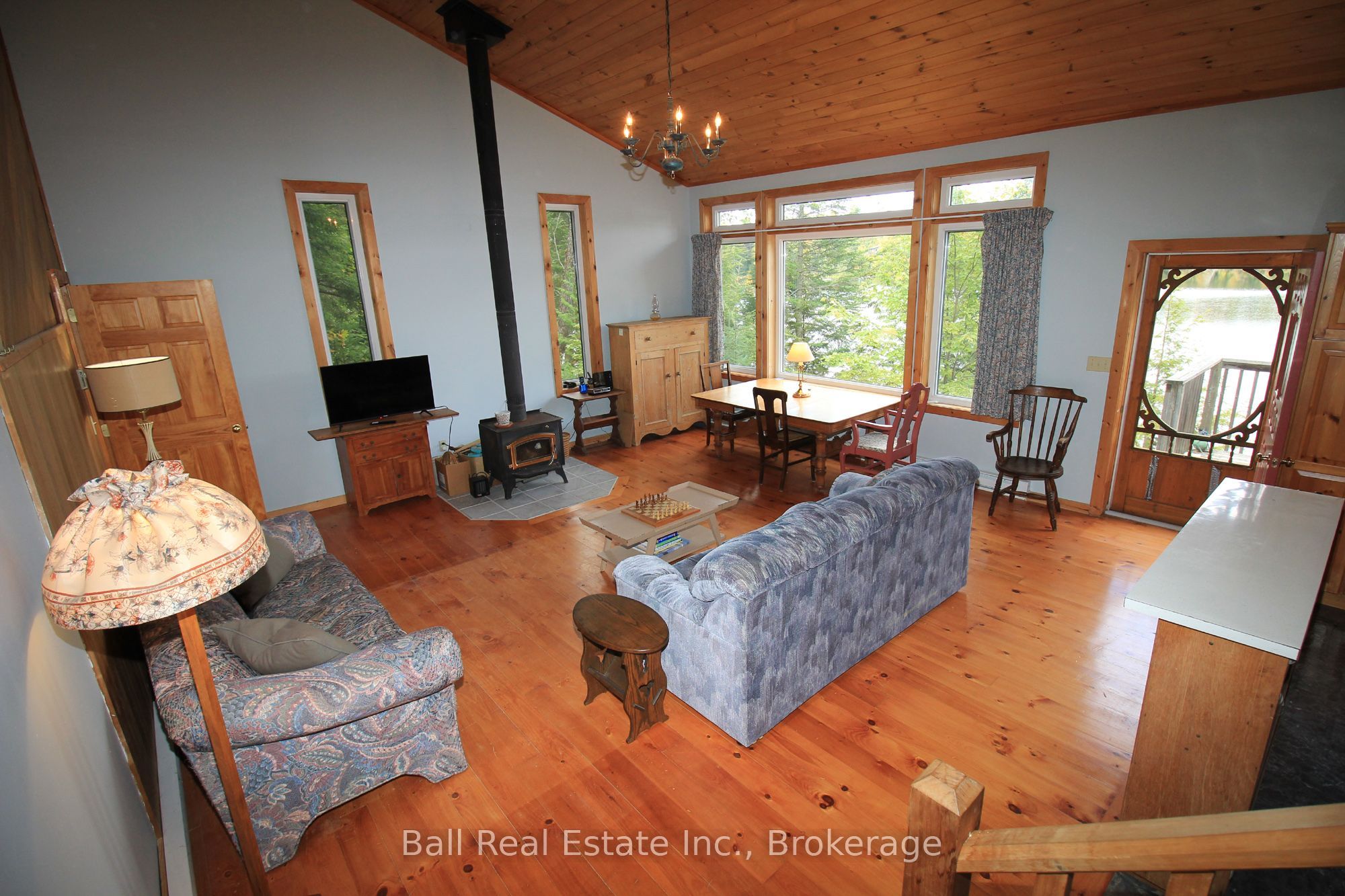 1034 Charlie George Lake Drive N Property Photo 9