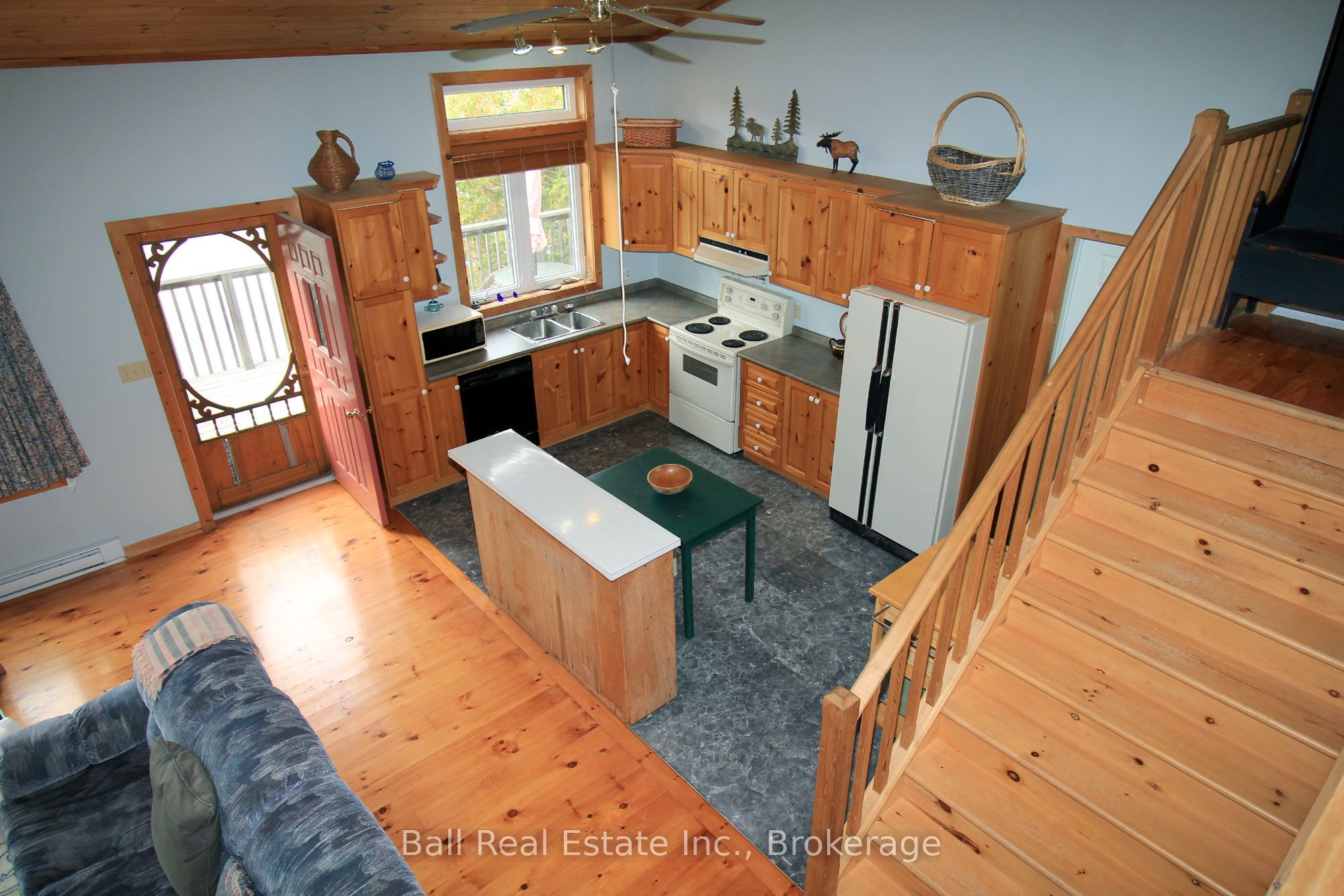 1034 Charlie George Lake Drive N Property Photo 12