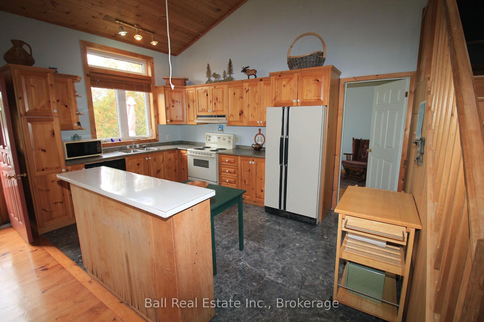 1034 Charlie George Lake Drive N Property Photo 13