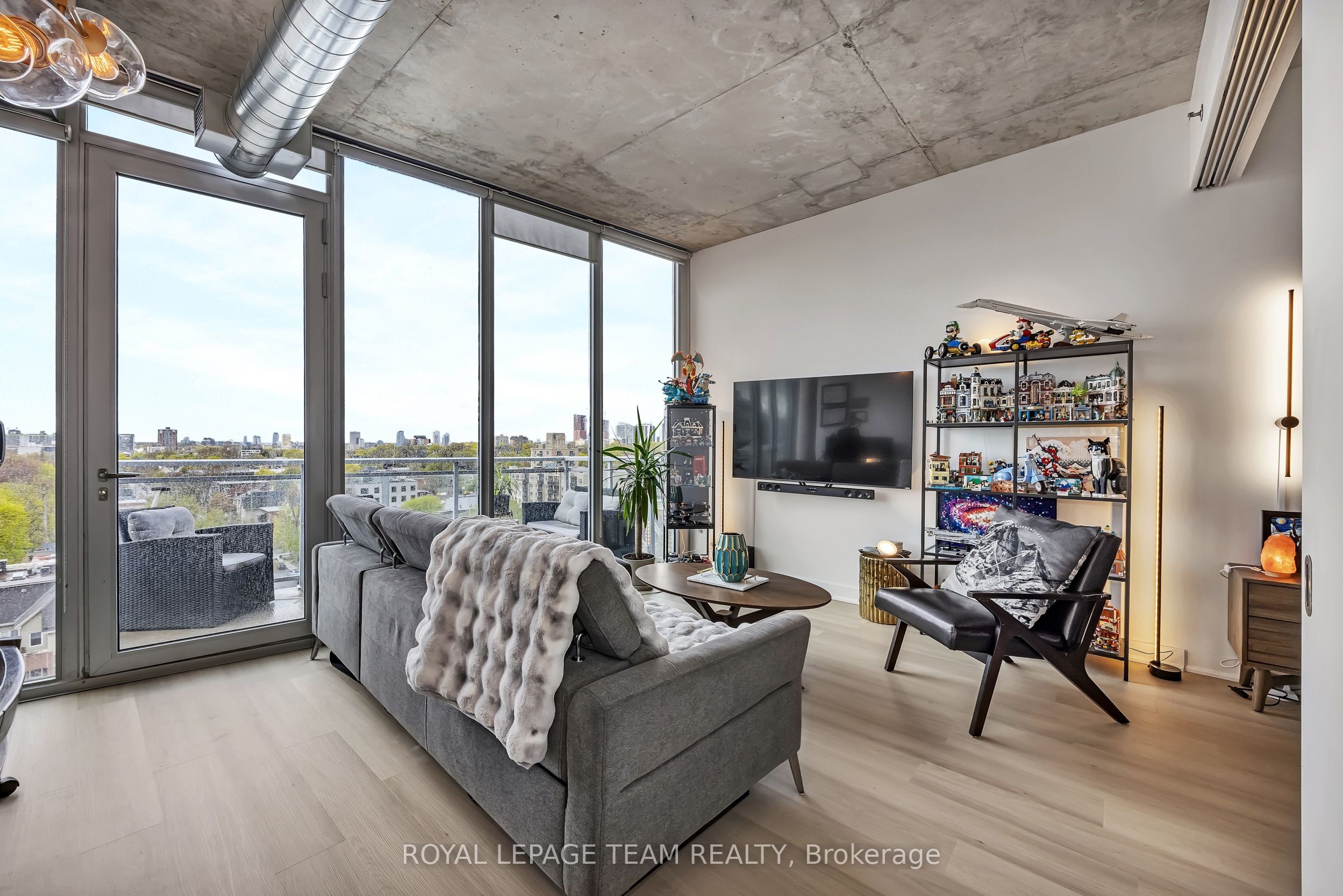 360 Mcleod Street 905 Property Photo 5