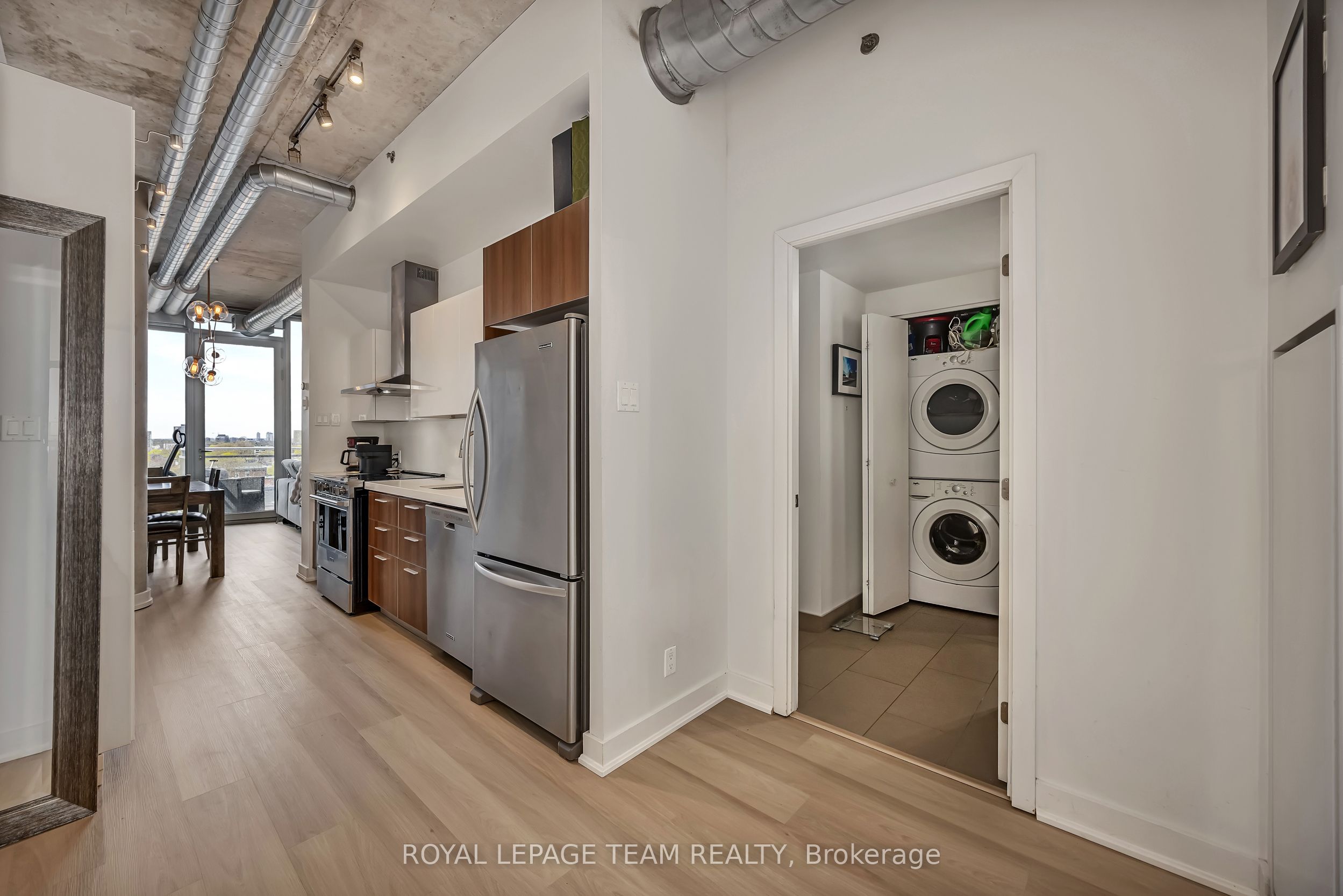 360 Mcleod Street 905 Property Photo 6