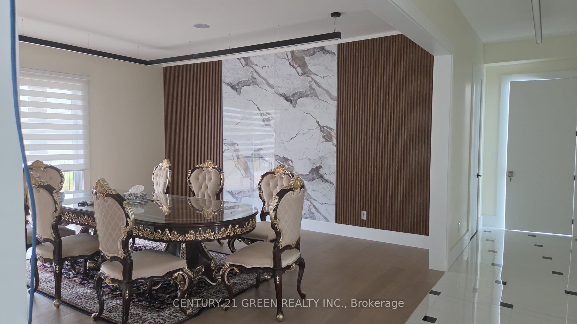674525 Hurontario Street Property Photo 2