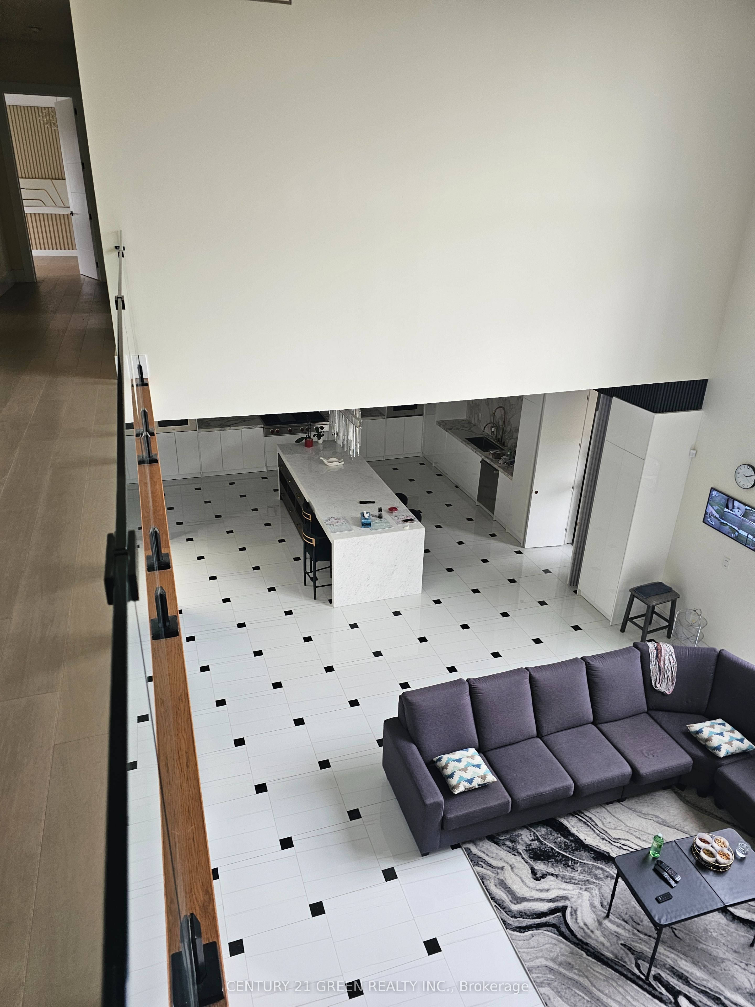 674525 Hurontario Street Property Photo 8