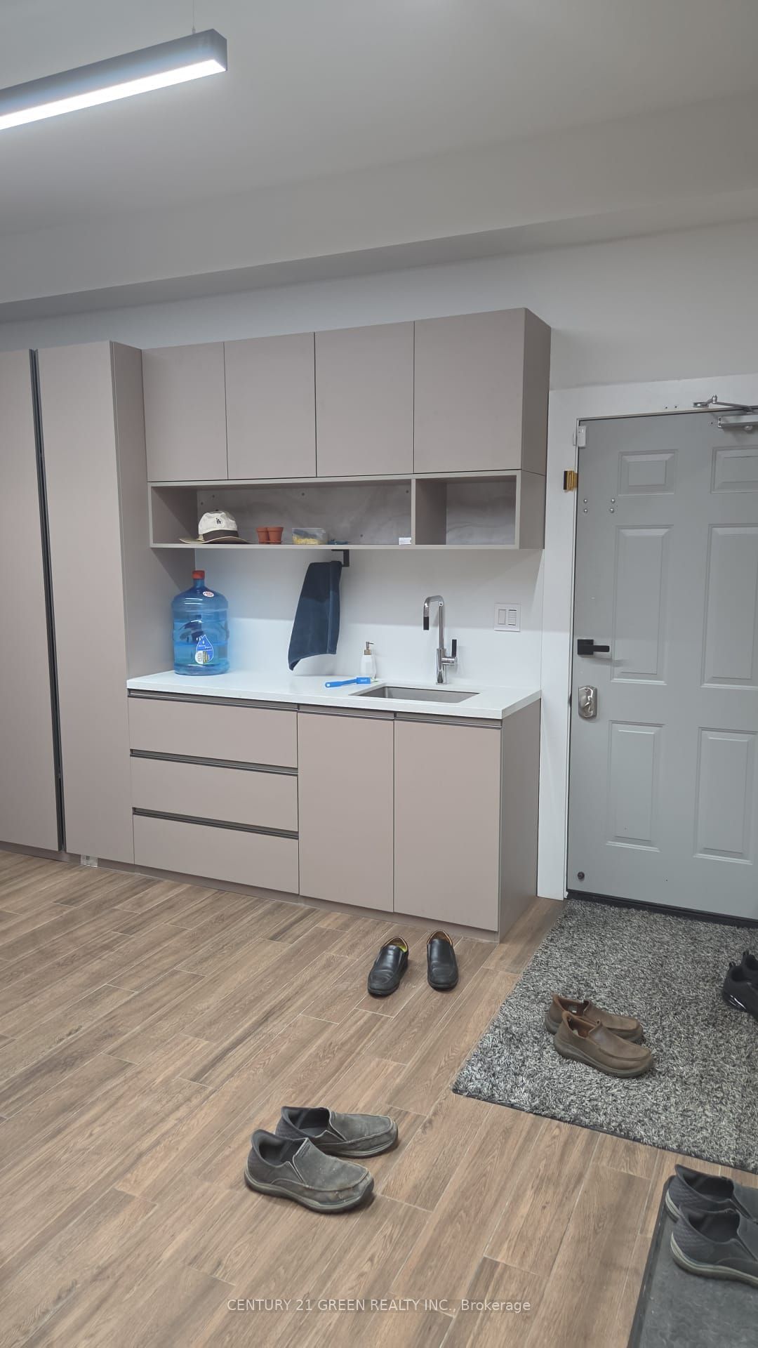 674525 Hurontario Street Property Photo 15