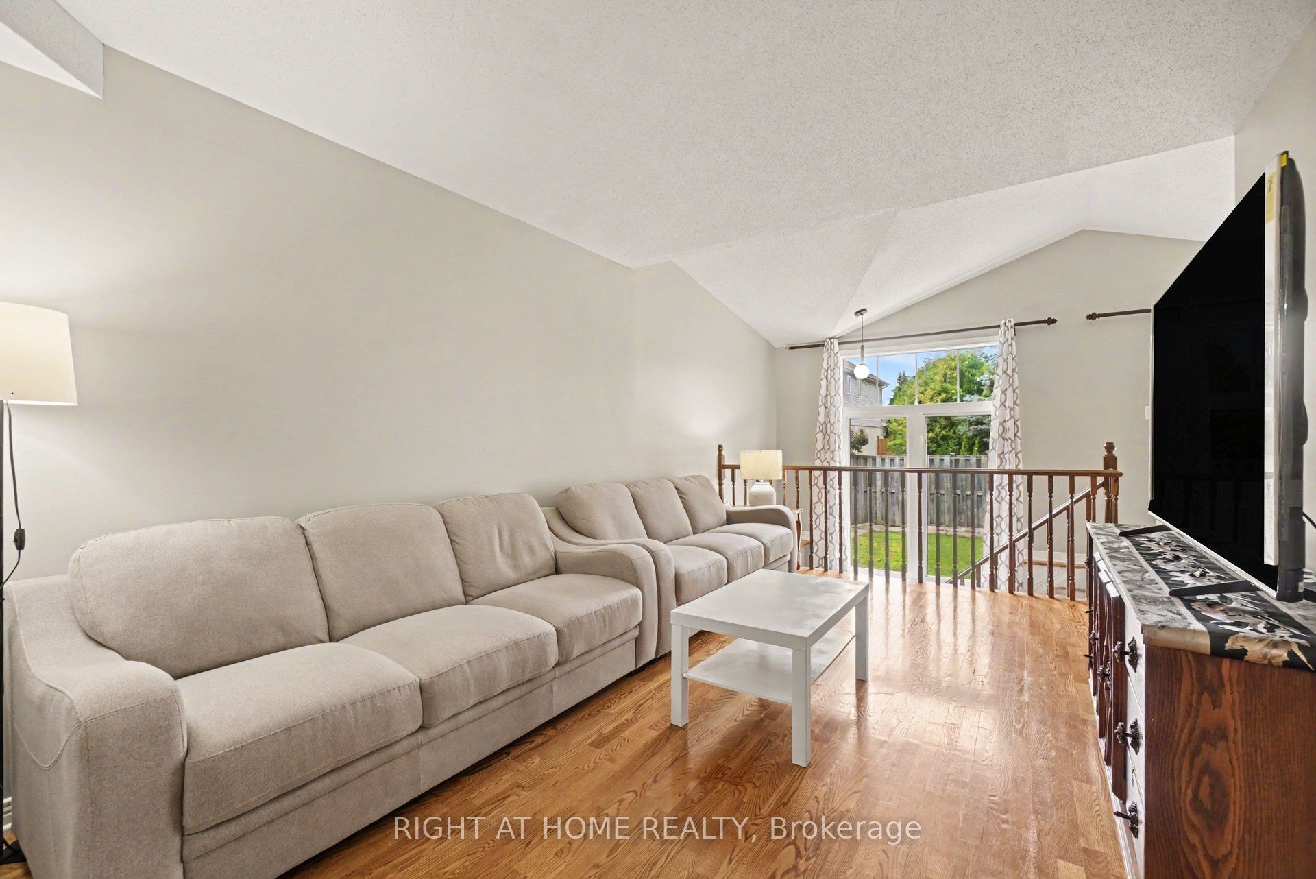 623 Wild Shore Crescent Property Photo 4