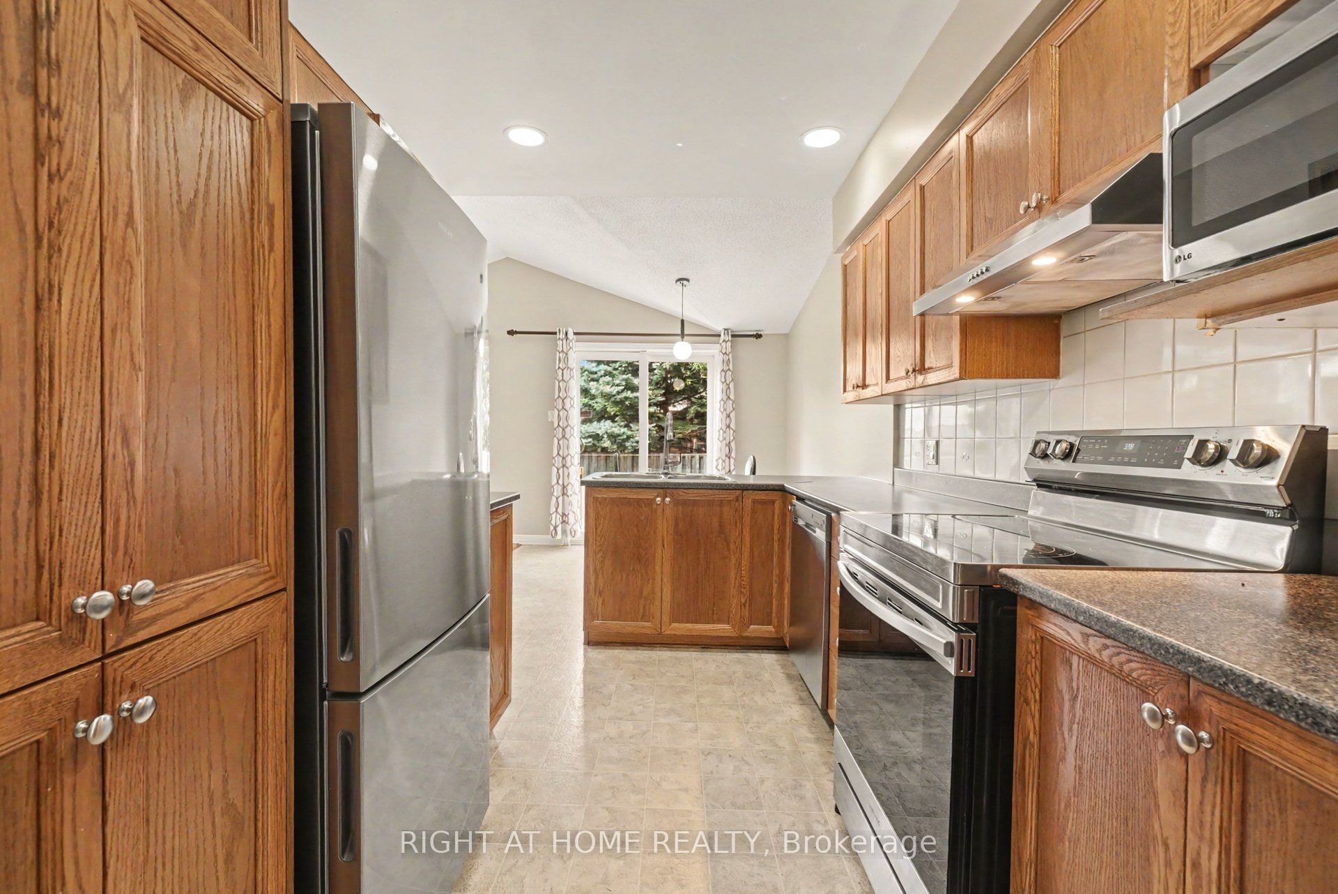 623 Wild Shore Crescent Property Photo 11