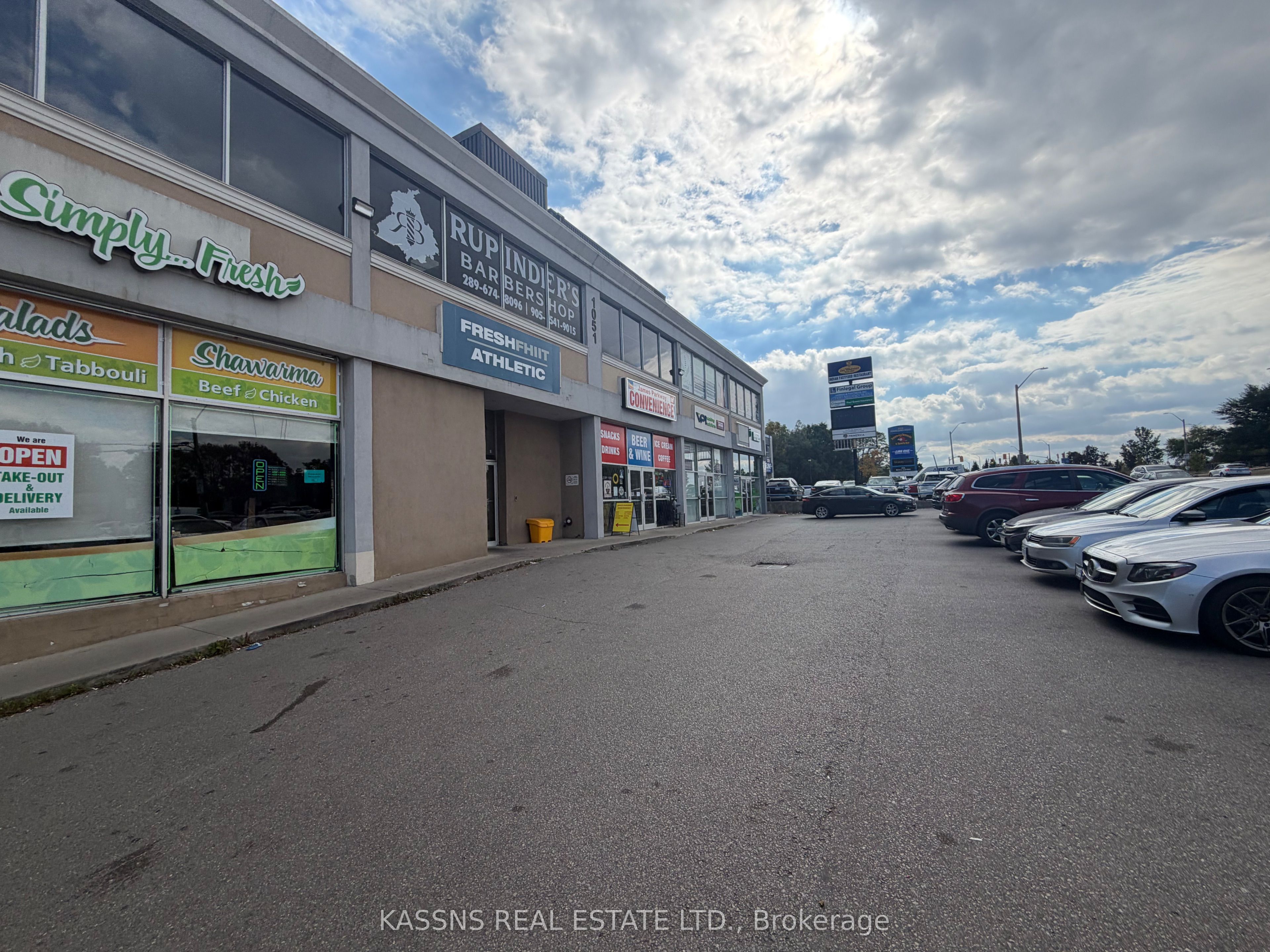 1051 Upper James Street Property Photo 2