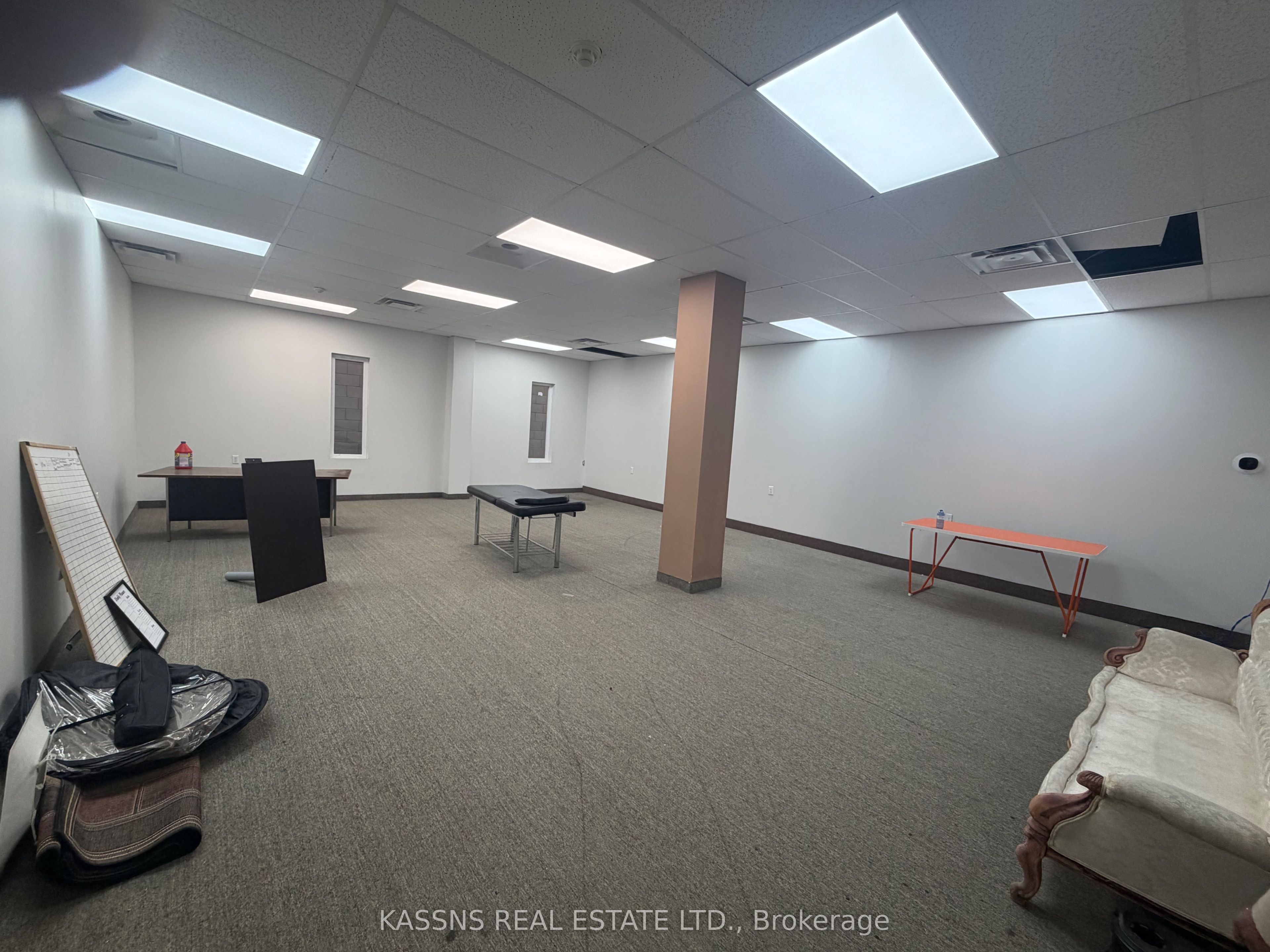 1051 Upper James Street Property Photo 6