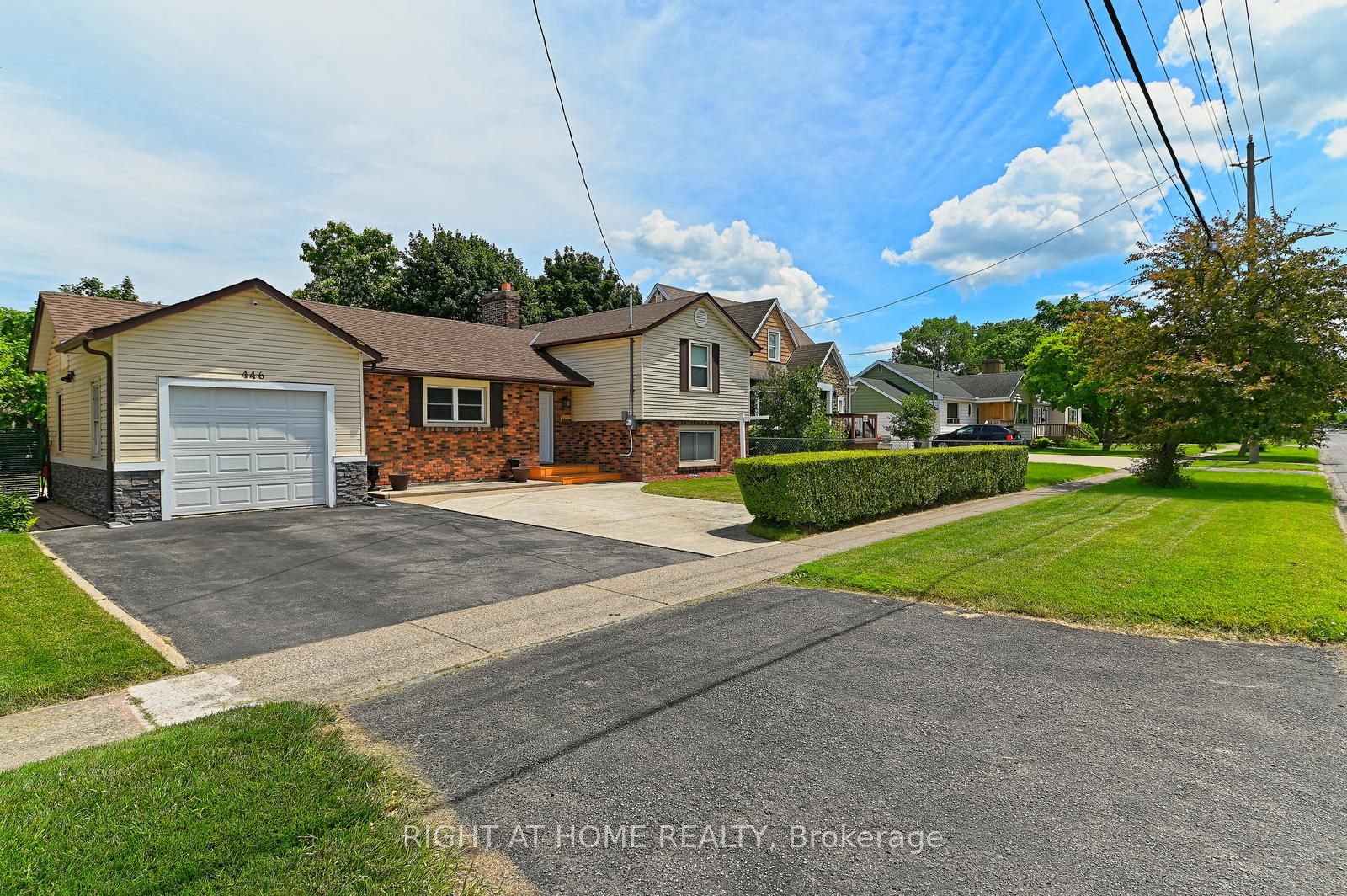 446 Geneva Street Property Photo 6
