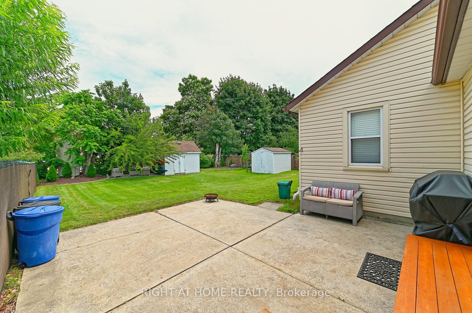 446 Geneva Street Property Photo 10