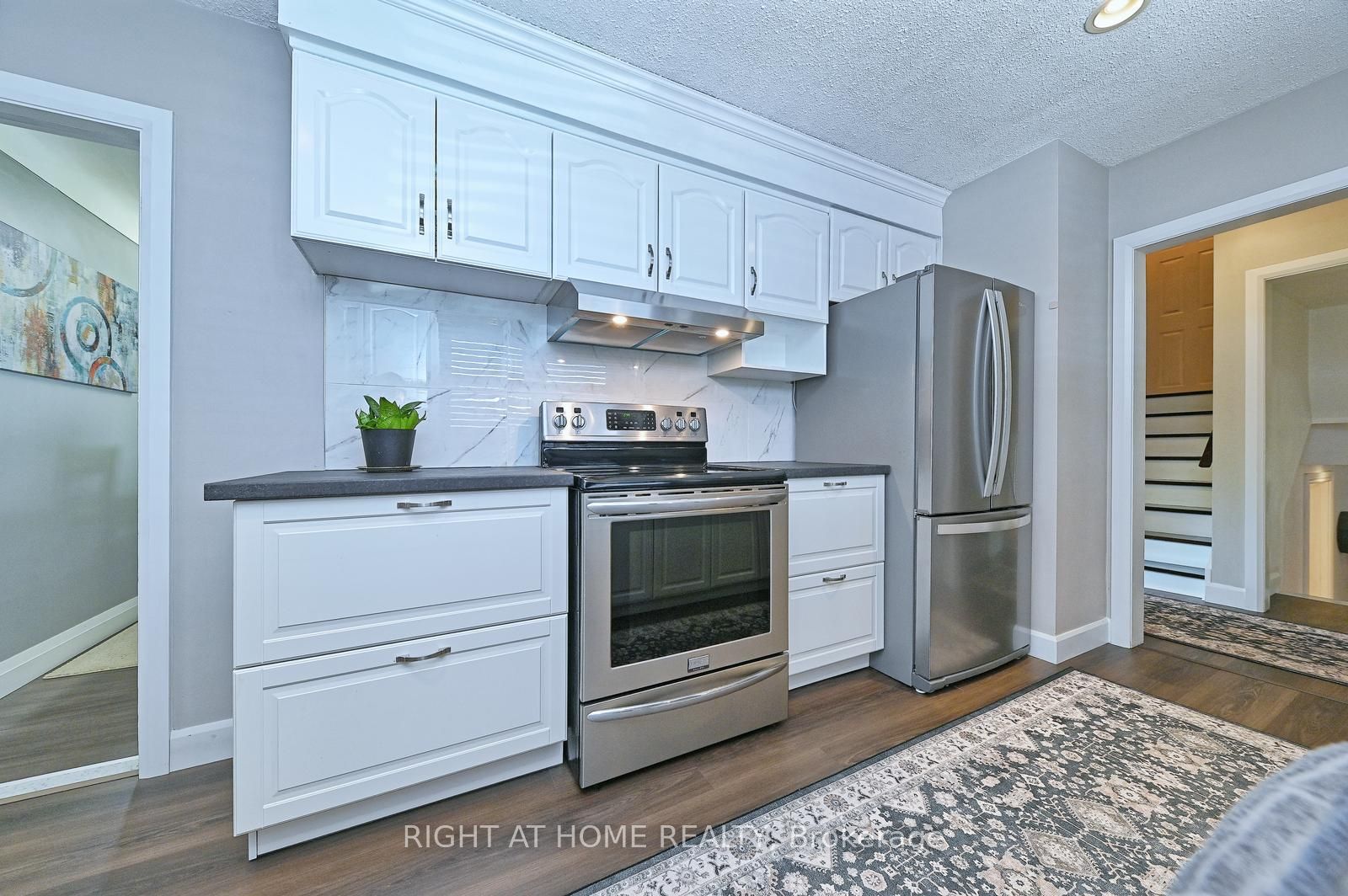 446 Geneva Street Property Photo 22
