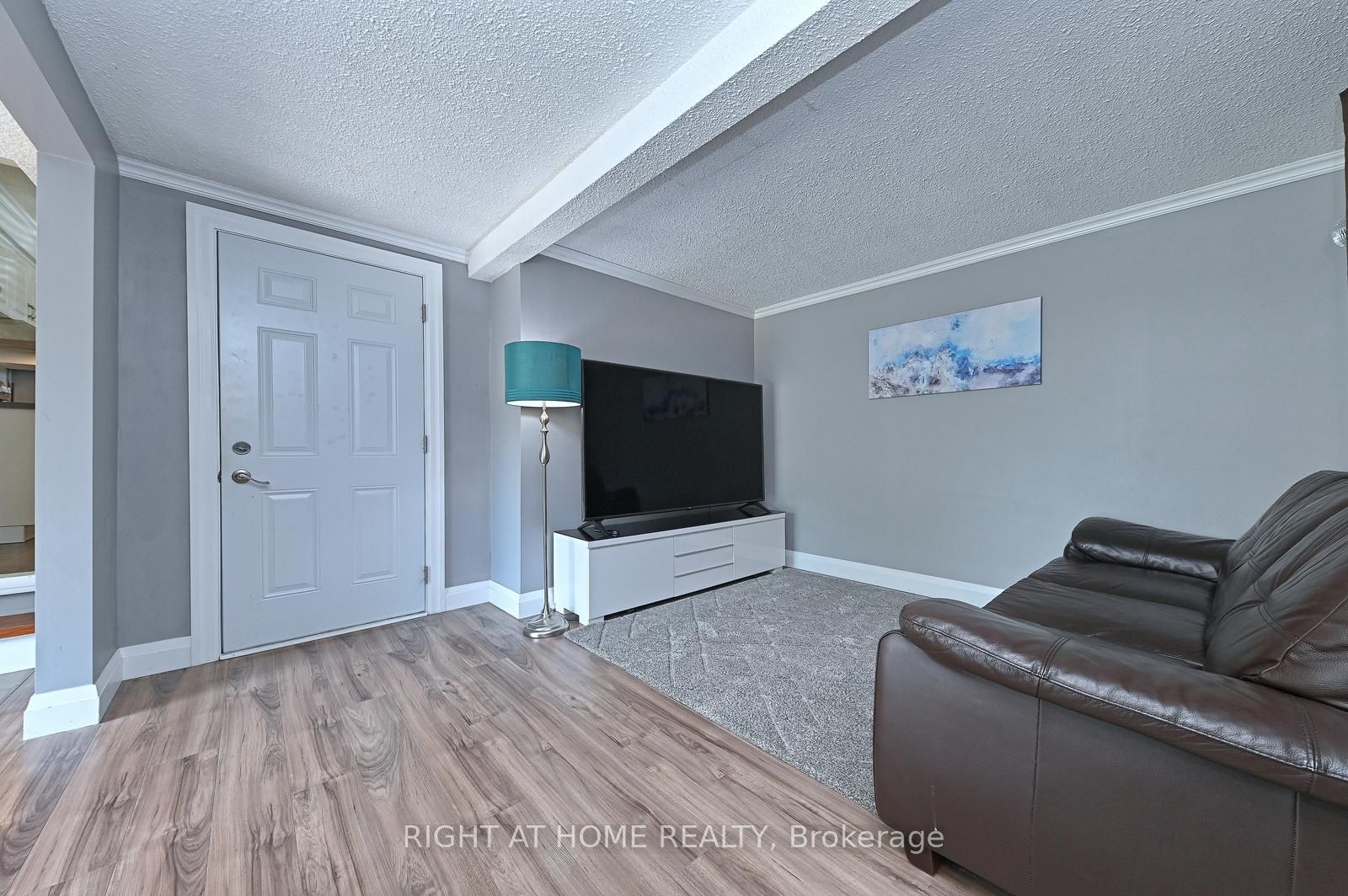 446 Geneva Street Property Photo 24