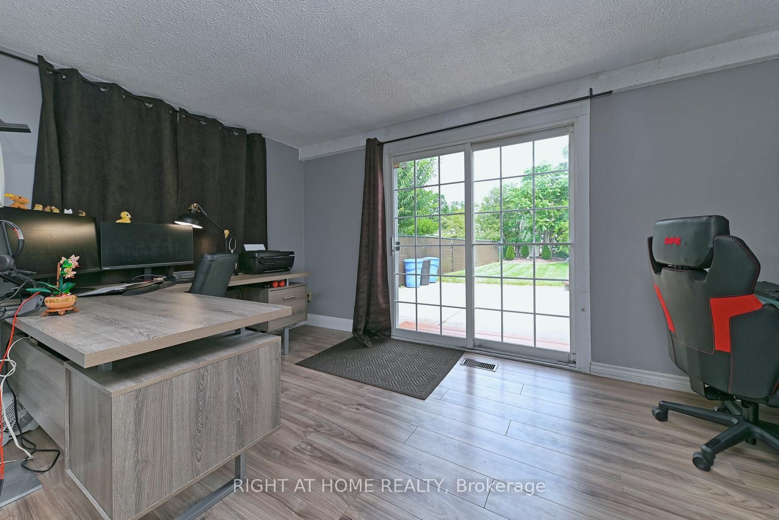 446 Geneva Street Property Photo 27