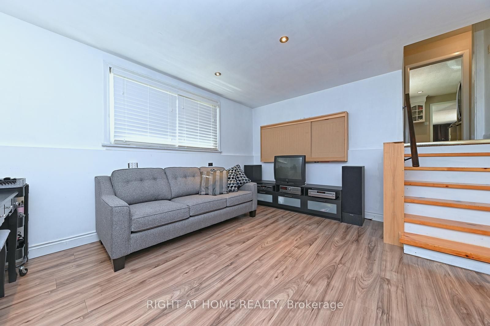 446 Geneva Street Property Photo 29