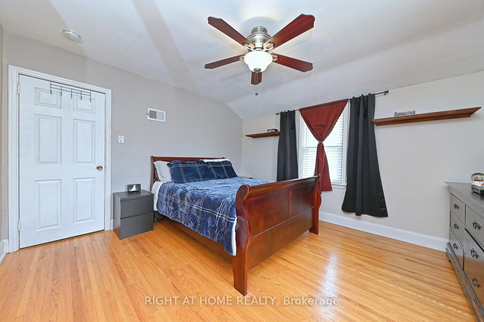 446 Geneva Street Property Photo 34