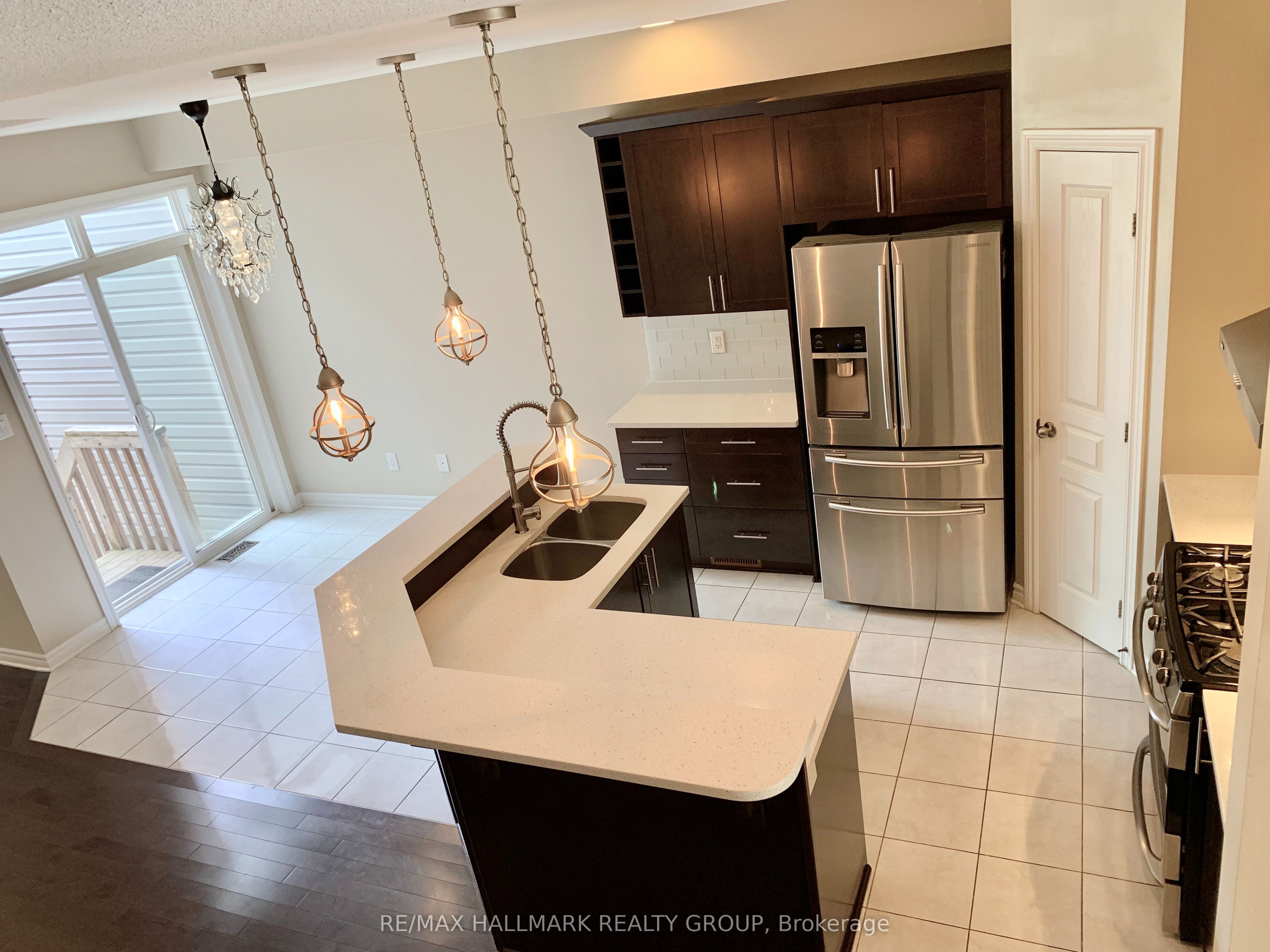 469 Foxhall Way Property Photo 8