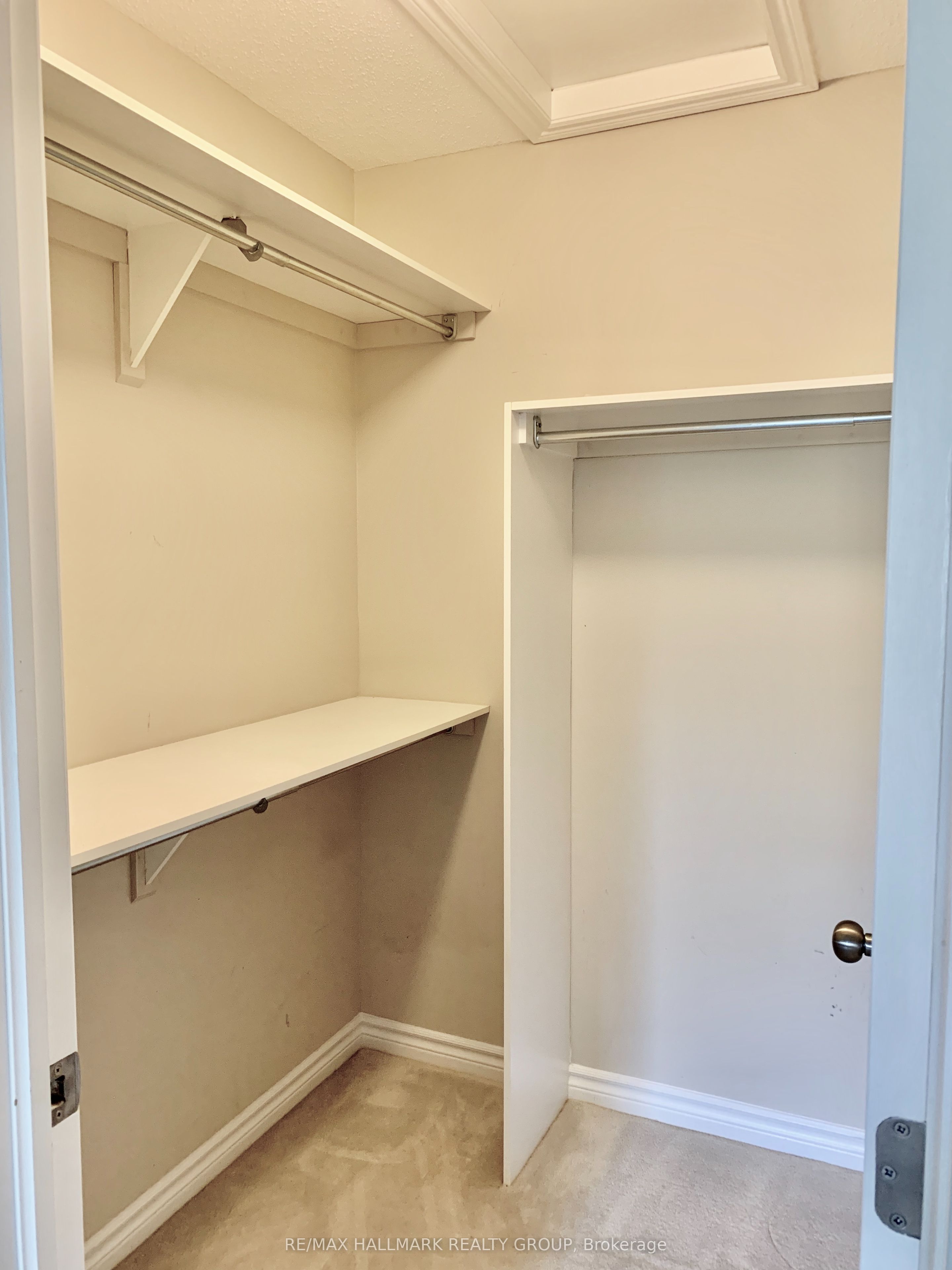 469 Foxhall Way Property Photo 16