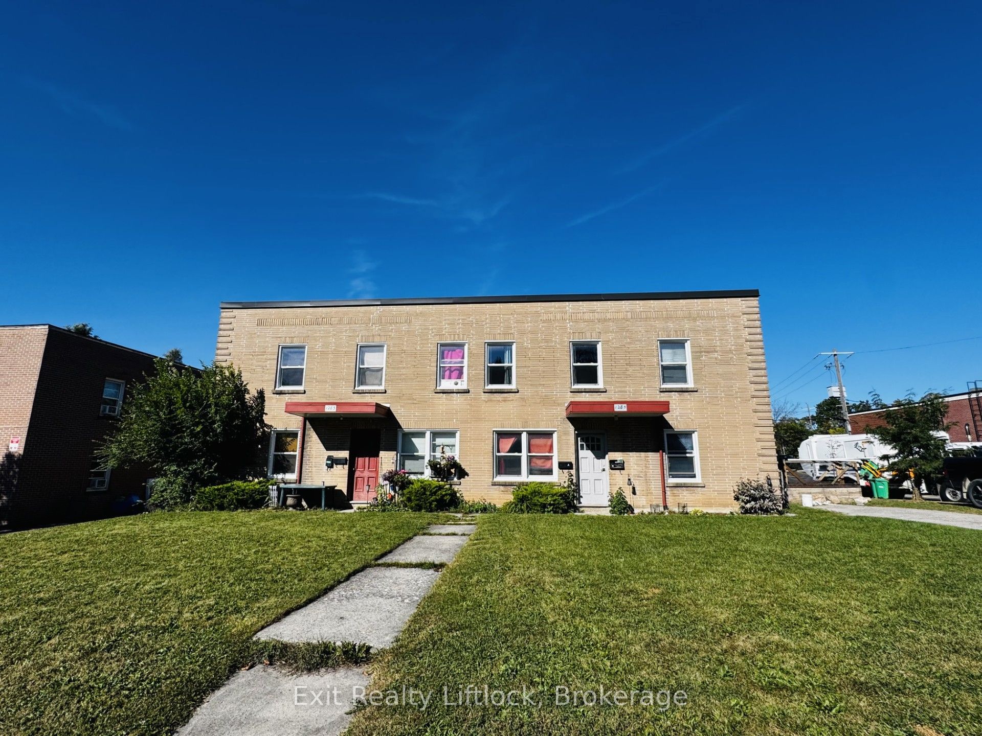 1283-1285 Clonsilla Avenue Property Photo 1
