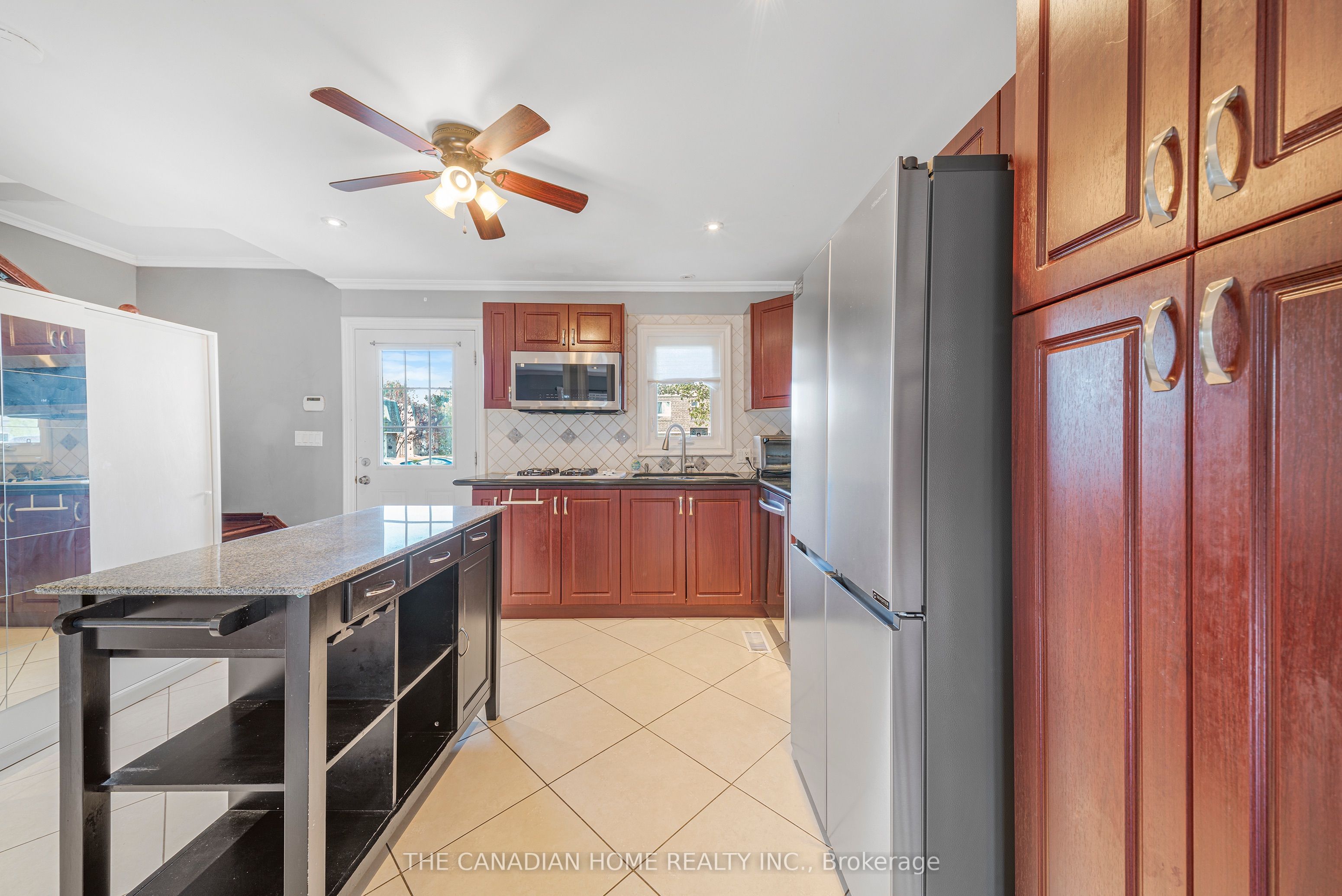 131 Rockwood Avenue 60 Property Photo 8
