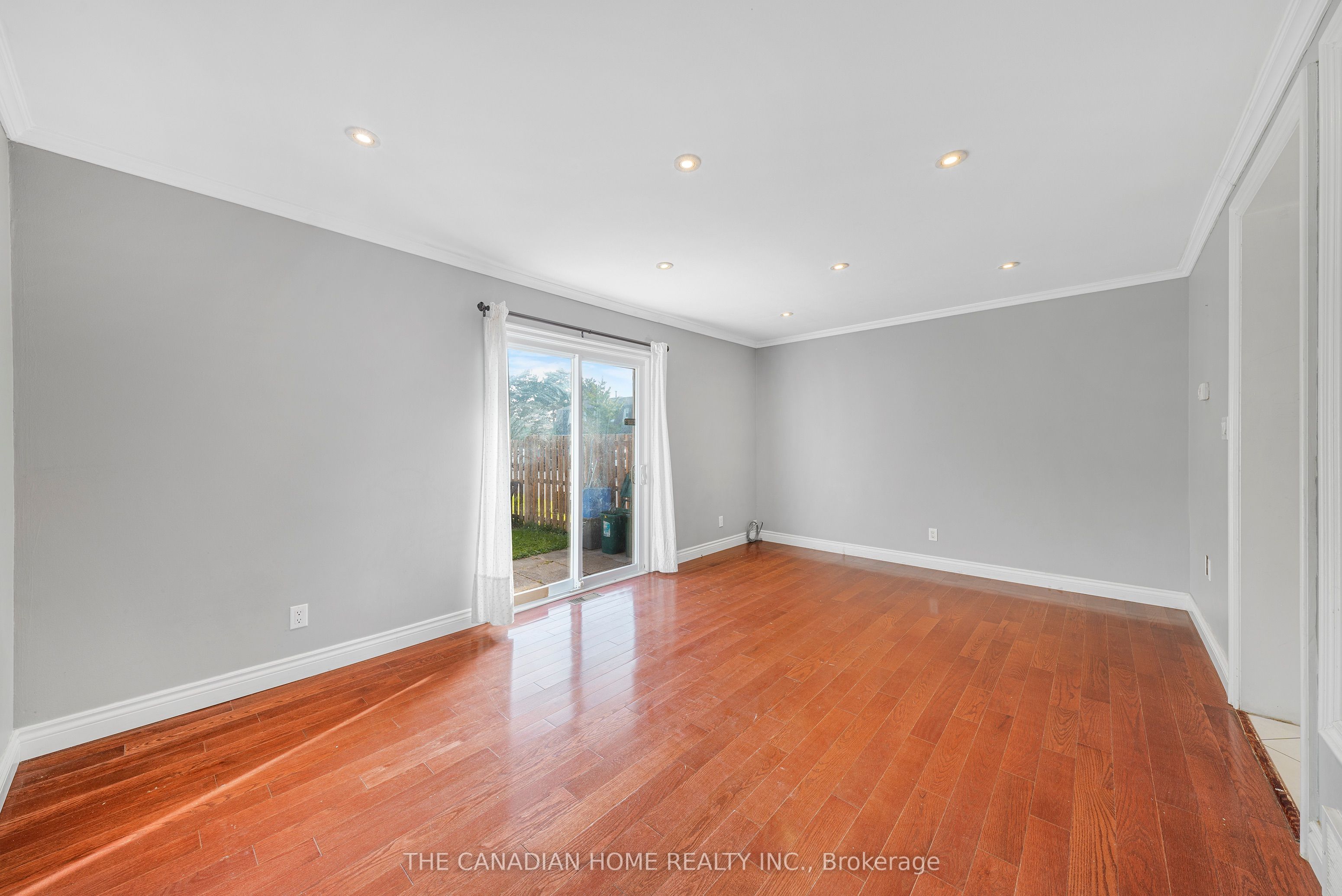 131 Rockwood Avenue 60 Property Photo 9