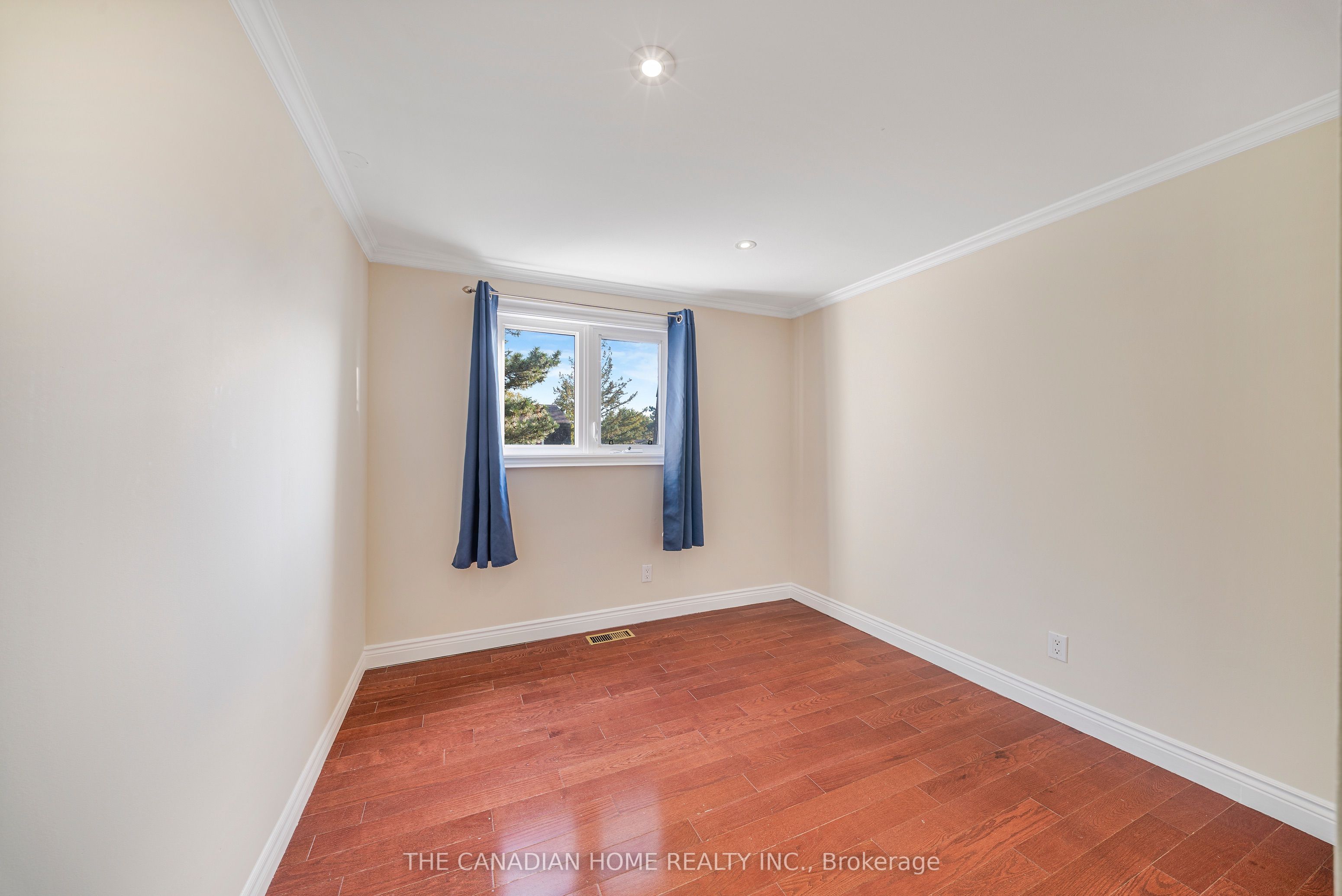 131 Rockwood Avenue 60 Property Photo 12