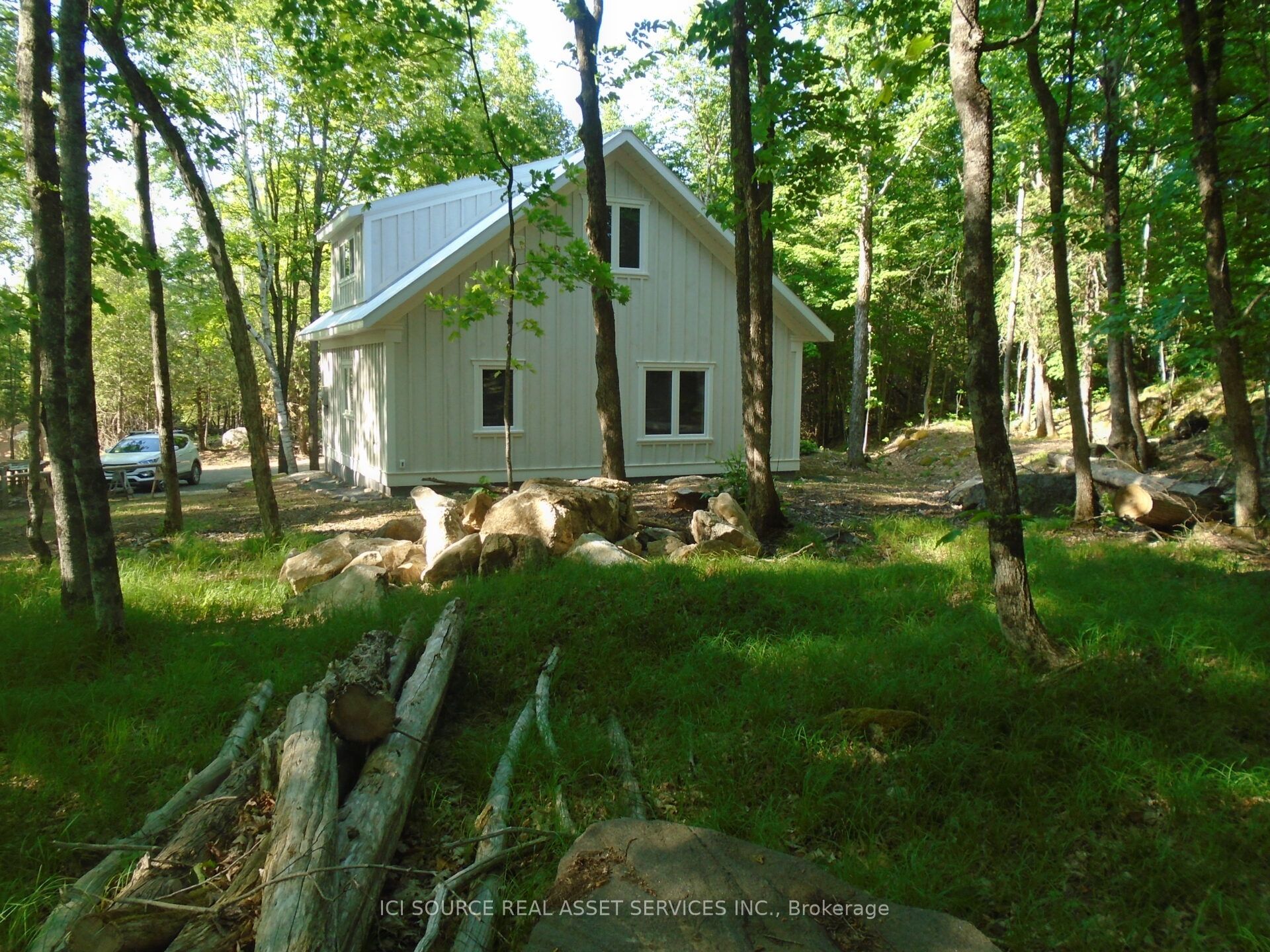2137 Bennett Lake Road Property Photo 1