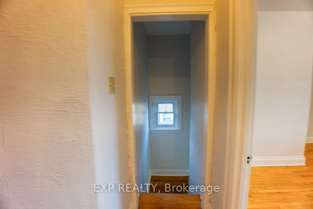 448 Holland Avenue Property Photo 4