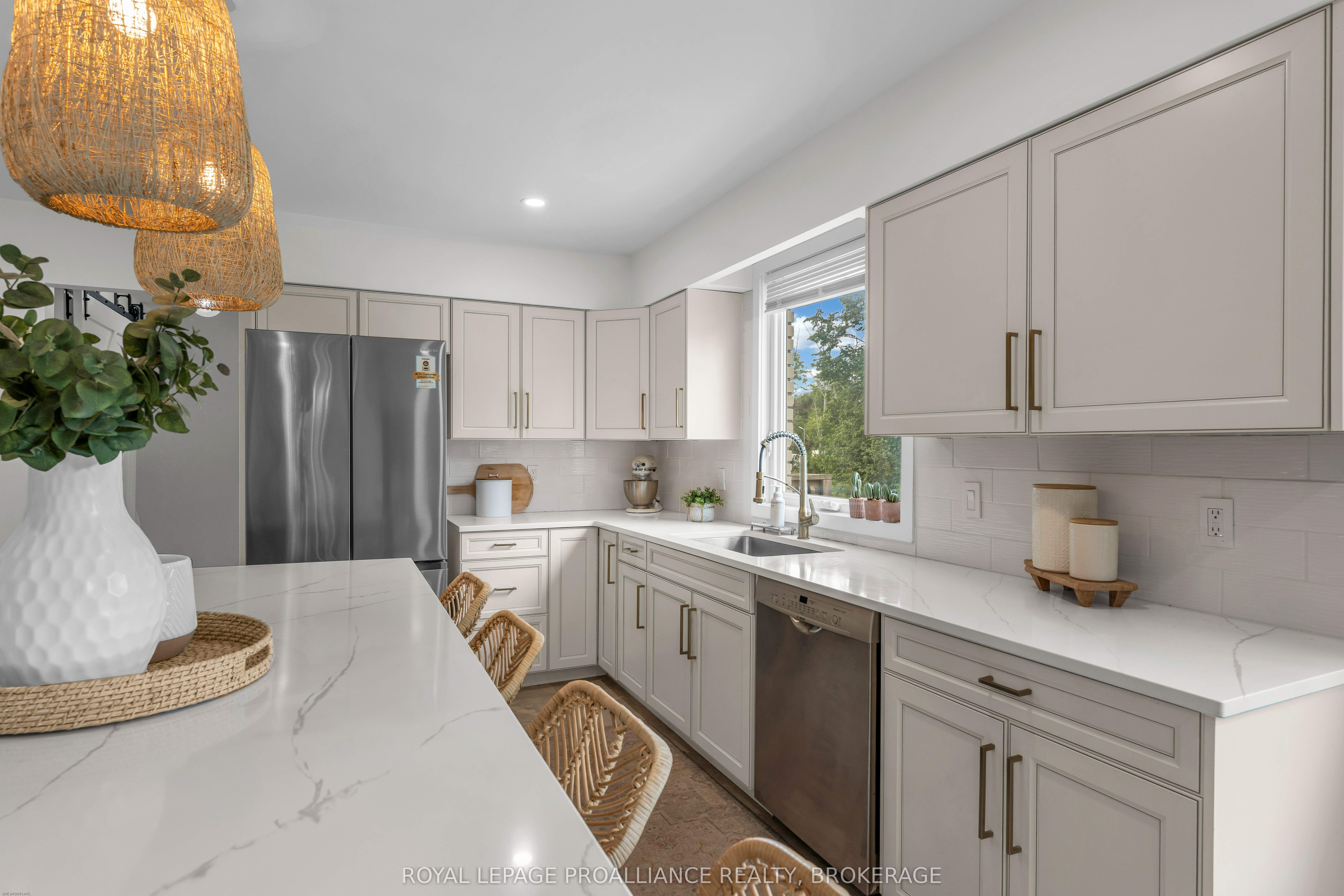 1901 Sydenham Road Property Photo 10