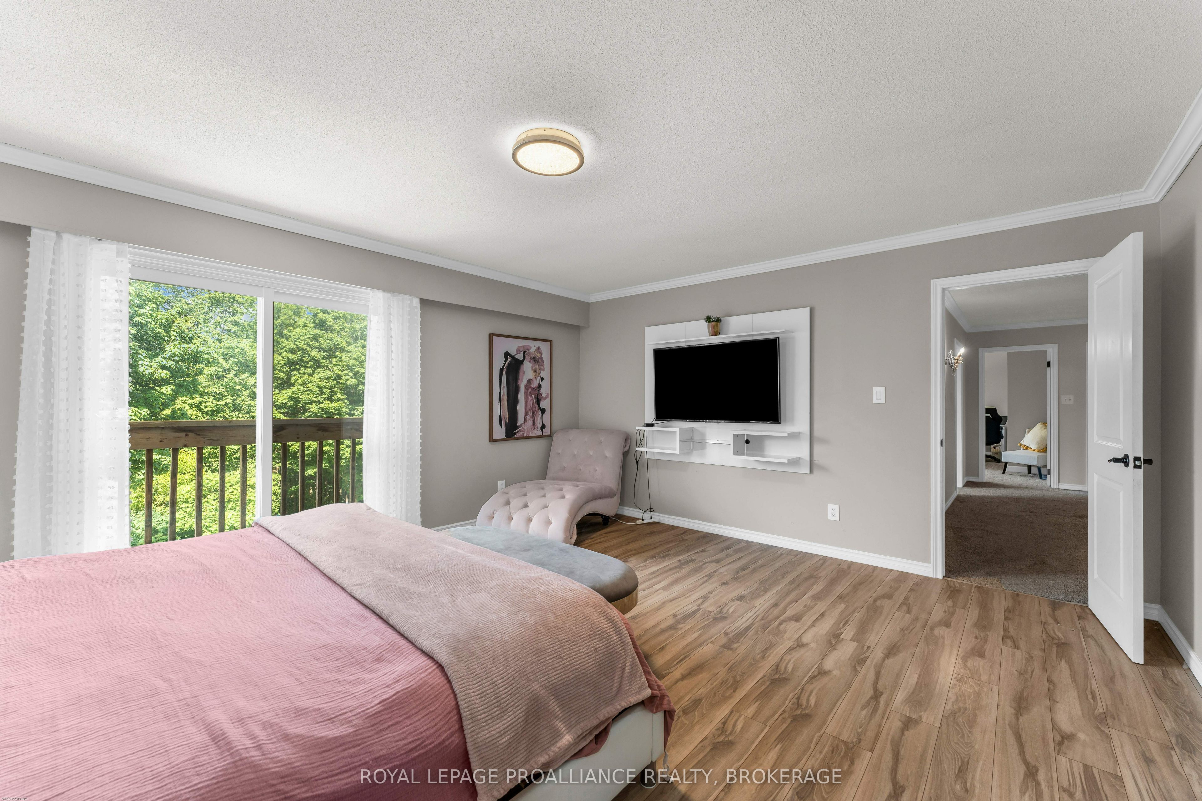 1901 Sydenham Road Property Photo 24