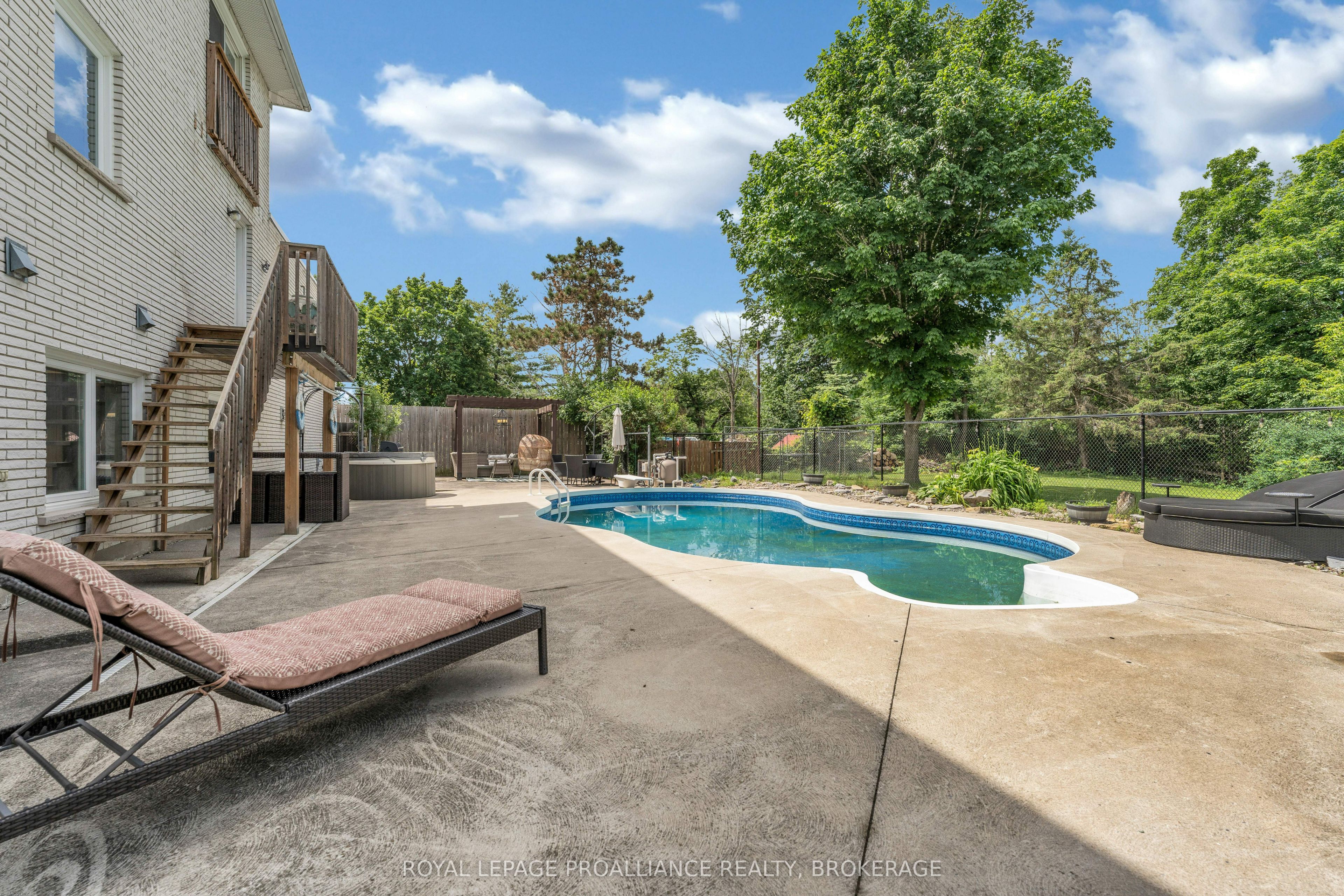 1901 Sydenham Road Property Photo 39