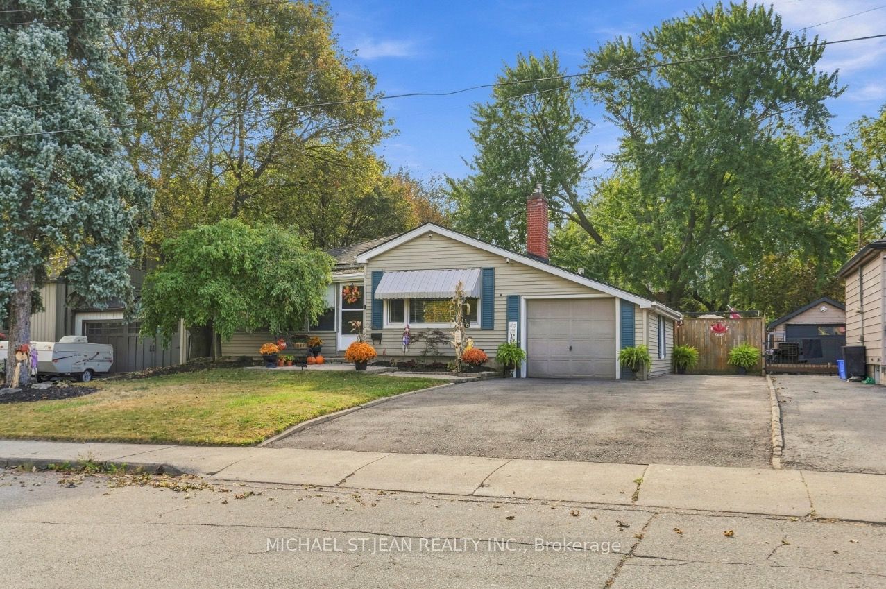 36 Pottruff Road Property Photo 2