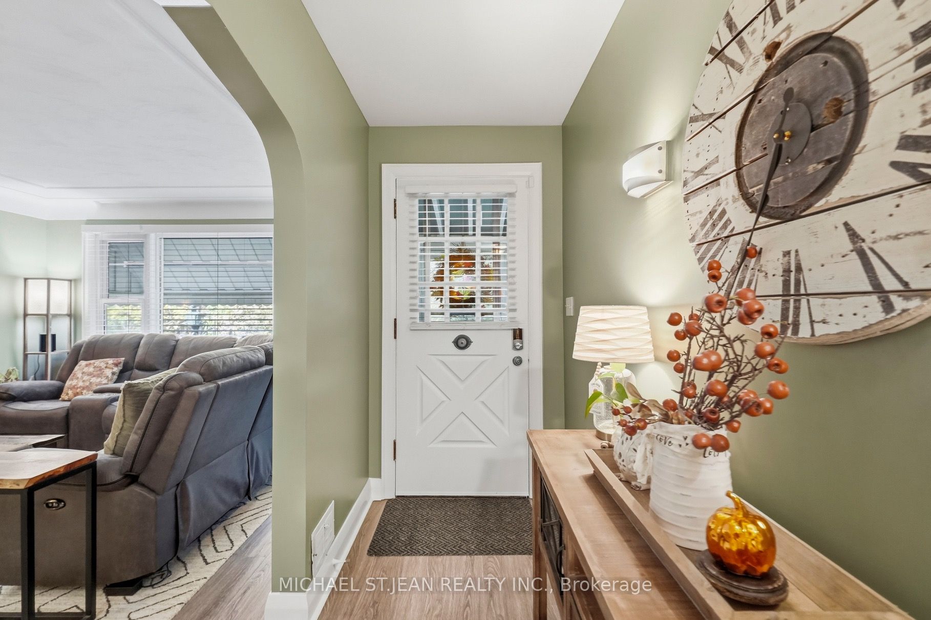 36 Pottruff Road Property Photo 6