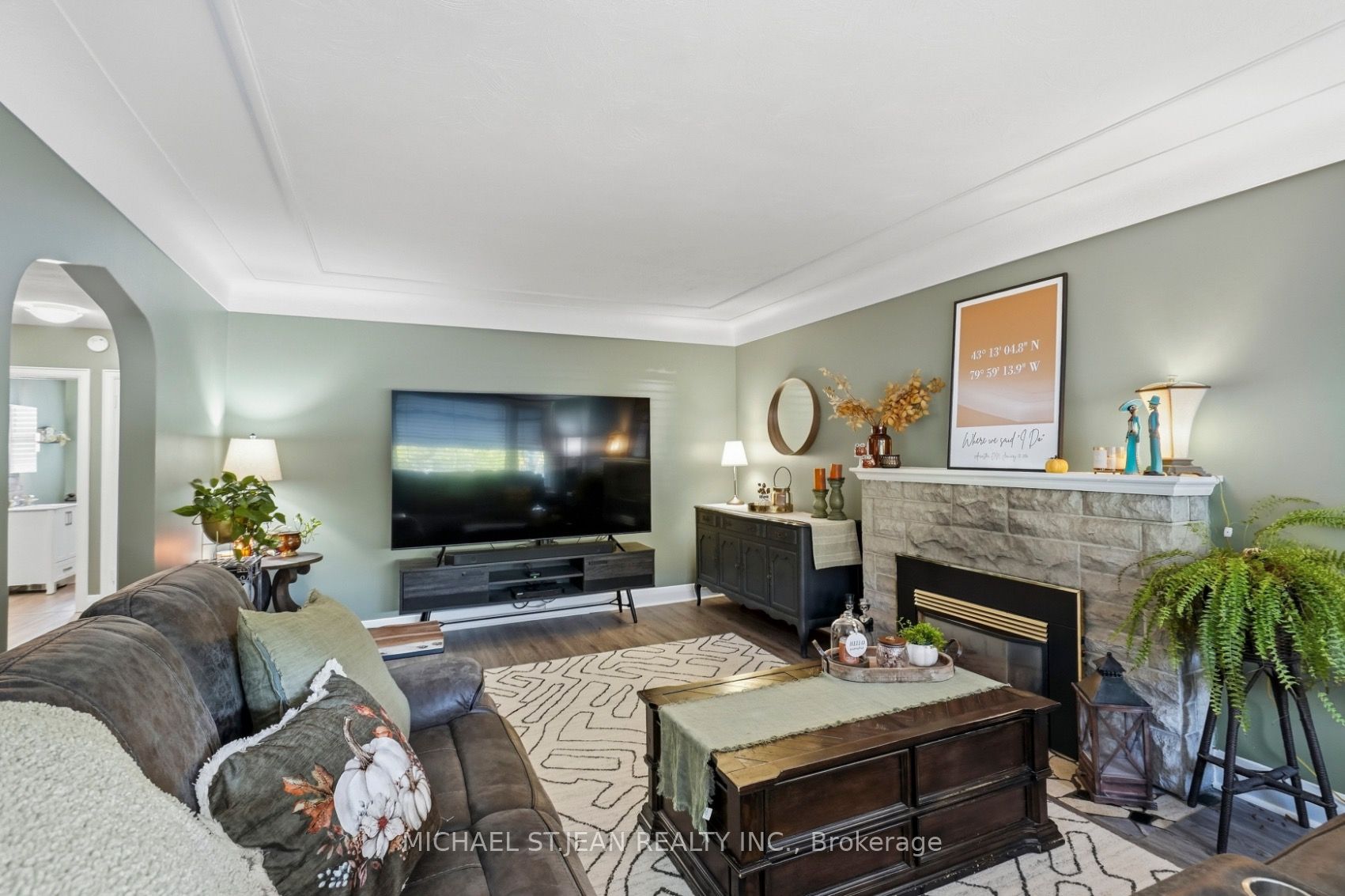 36 Pottruff Road Property Photo 9