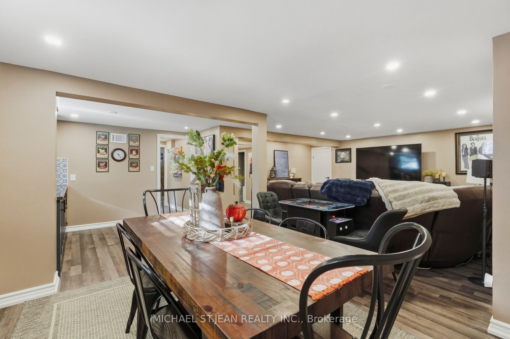 36 Pottruff Road Property Photo 26