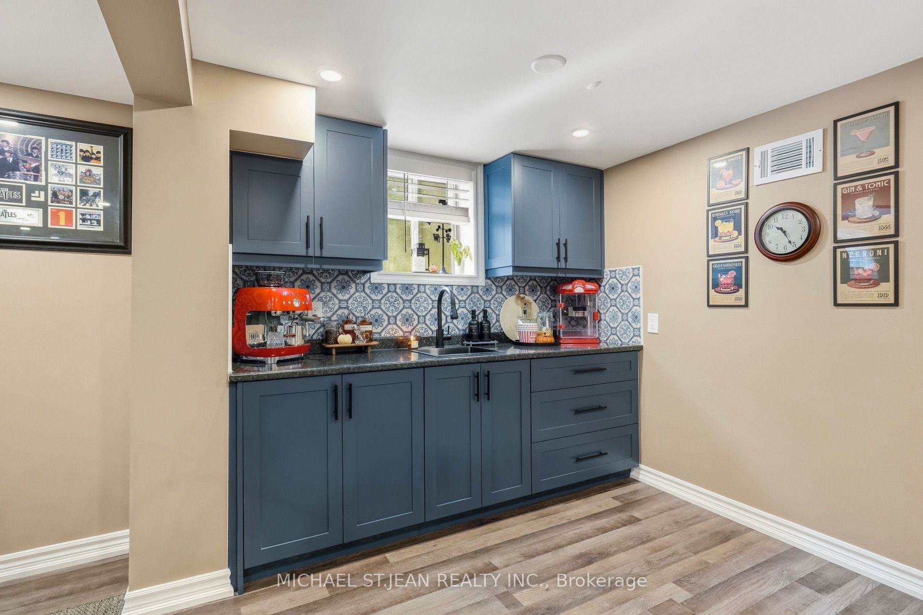 36 Pottruff Road Property Photo 27