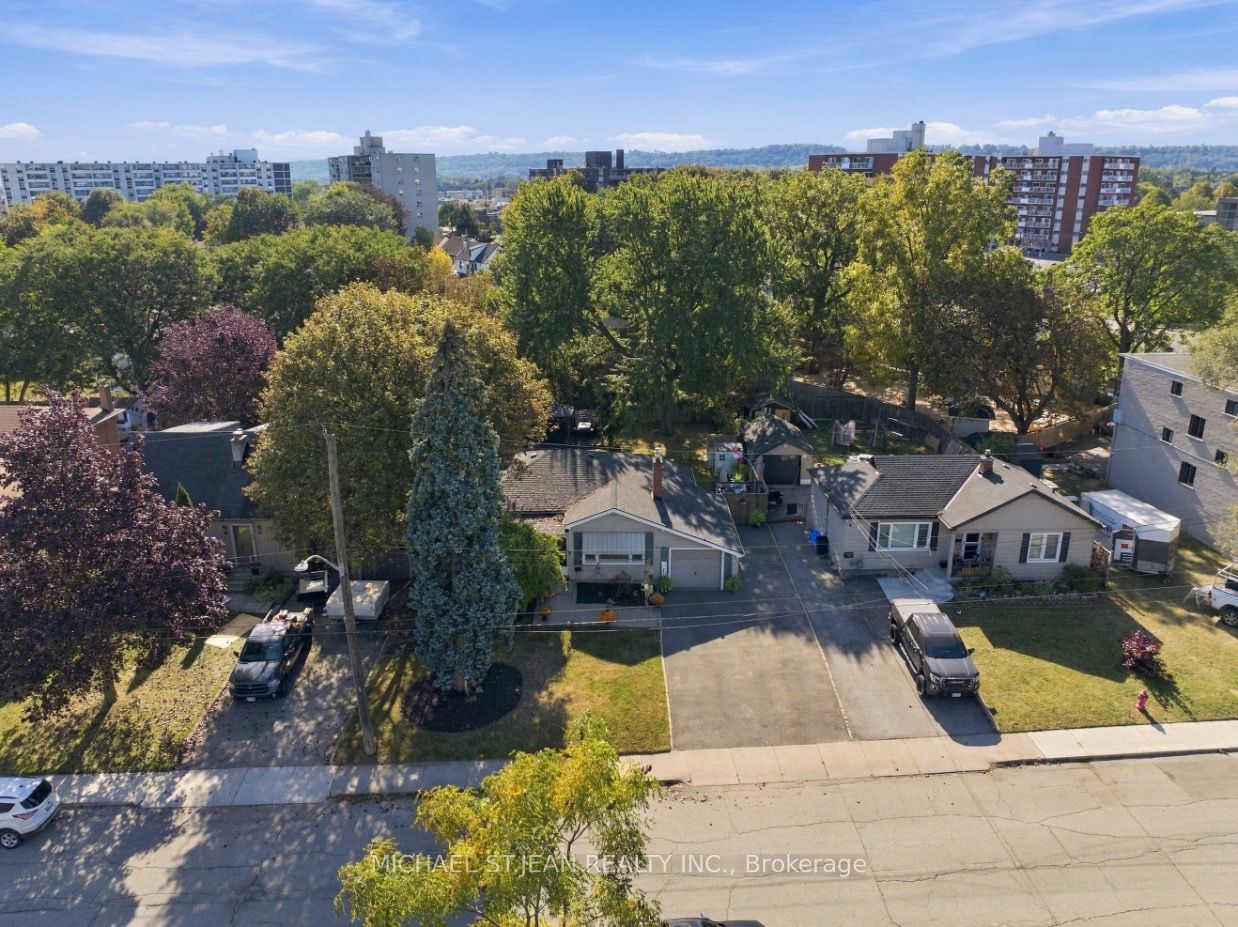 36 Pottruff Road Property Photo 44