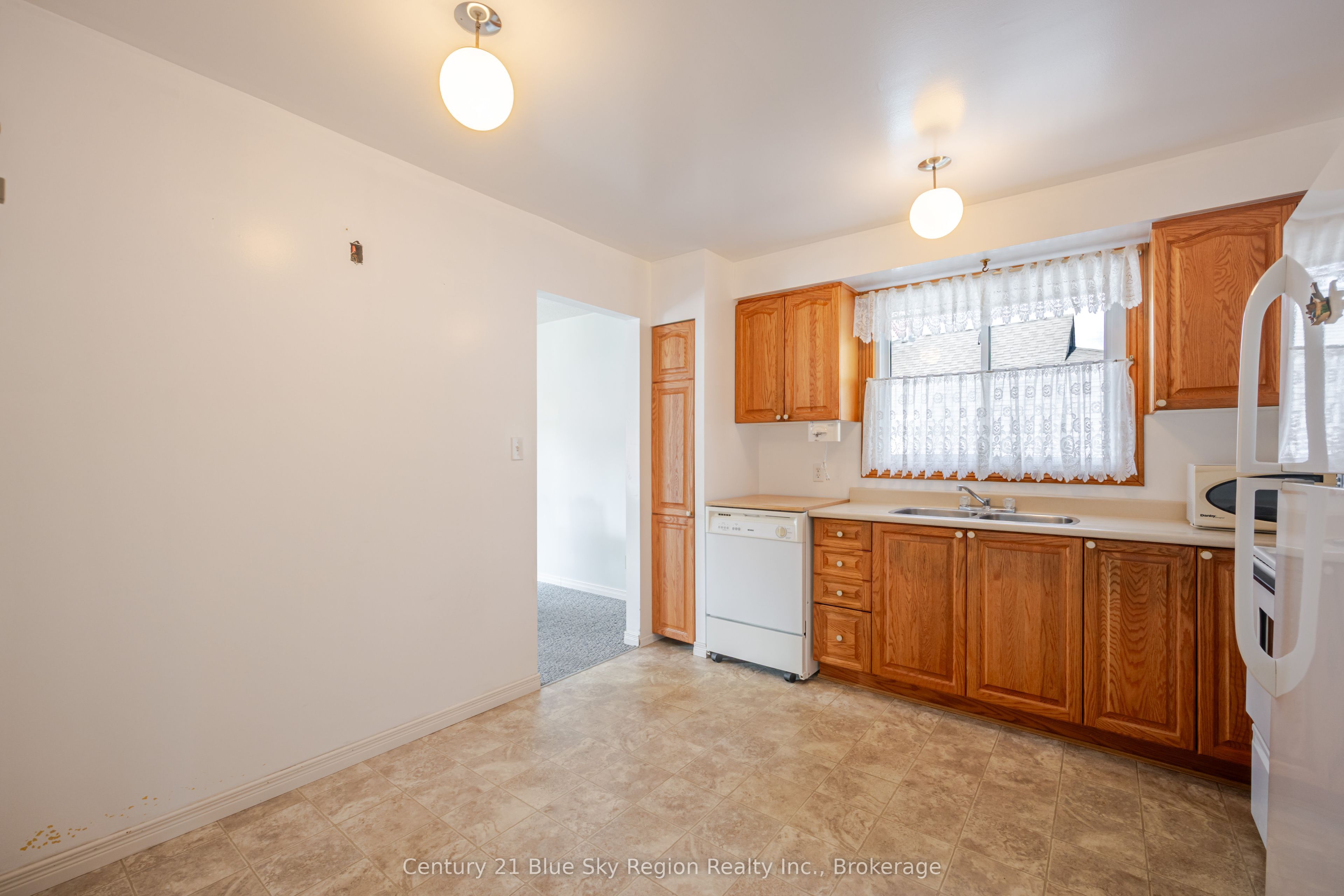 430 Aubrey Street Property Photo 8