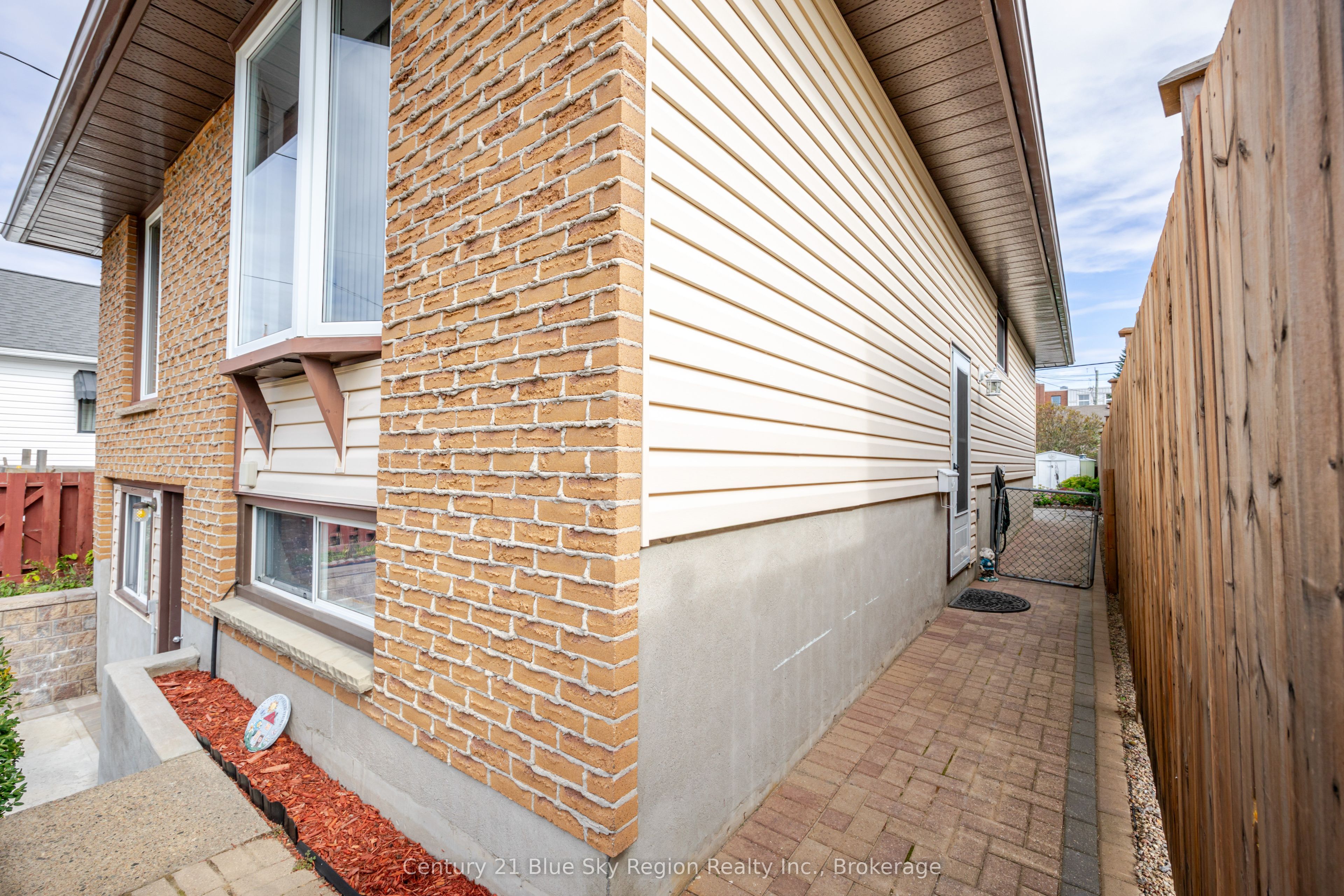 430 Aubrey Street Property Photo 28