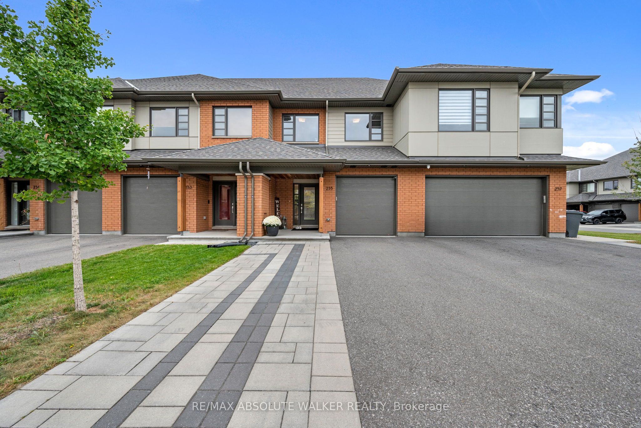 235 Pisces Terrace Property Photo 2