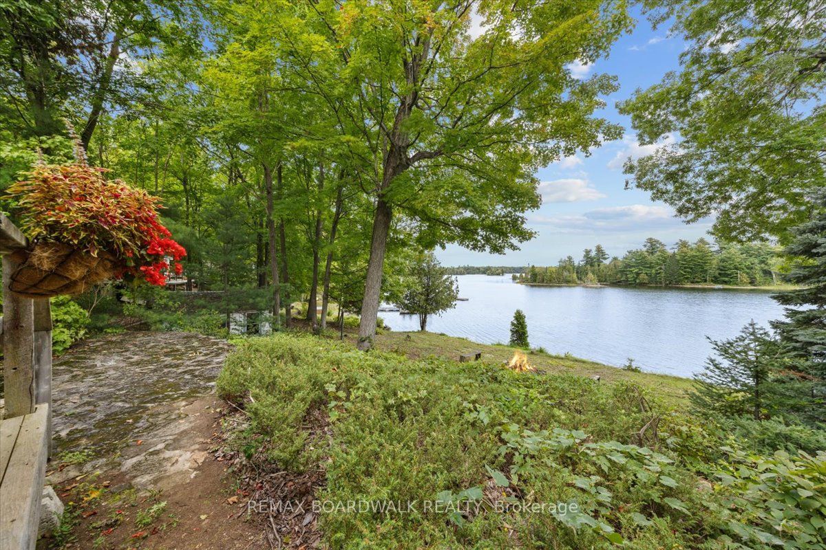 648 Bellows Bay Point Property Photo 3
