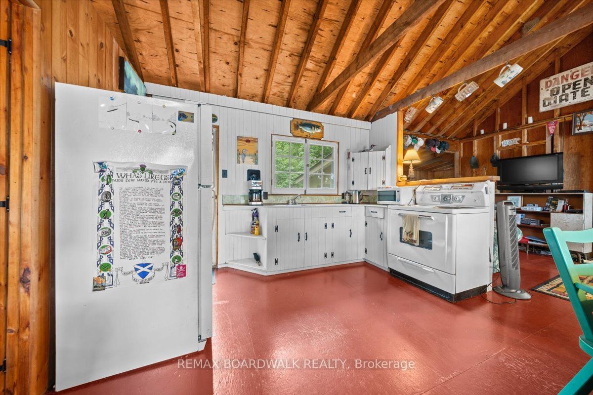 648 Bellows Bay Point Property Photo 10